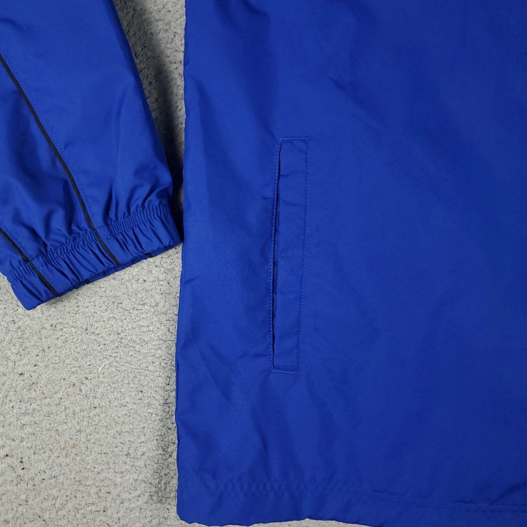 Nike VINTAGE Nike Jacket Mens 2XL Blue Deadstock Full Zip Windbreaker Black Solid ZIP Jacket Mens 2XL Nike Windbreaker Winter Spring Fall Sports Size US XXL / EU 58 / 5 - 3 Thumbnail