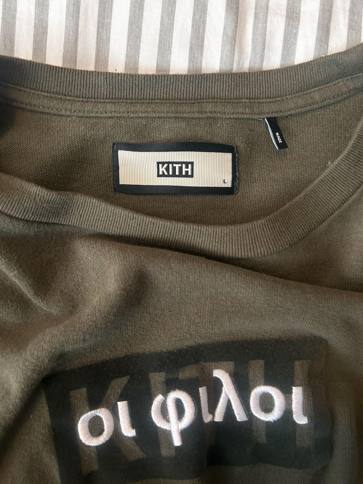 Kith Kith Box Logo- Ukrainian Size US L / EU 52-54 / 3 - 3 Thumbnail