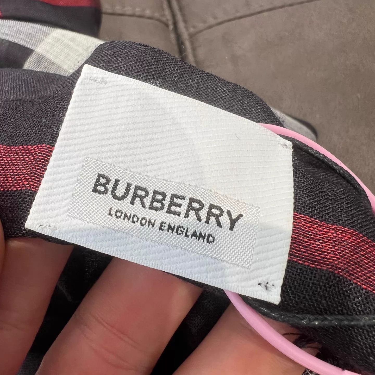 Burberry Burberry Classic Check Scarf 240x70cm New with Tags Size ONE SIZE - 2 Thumbnail