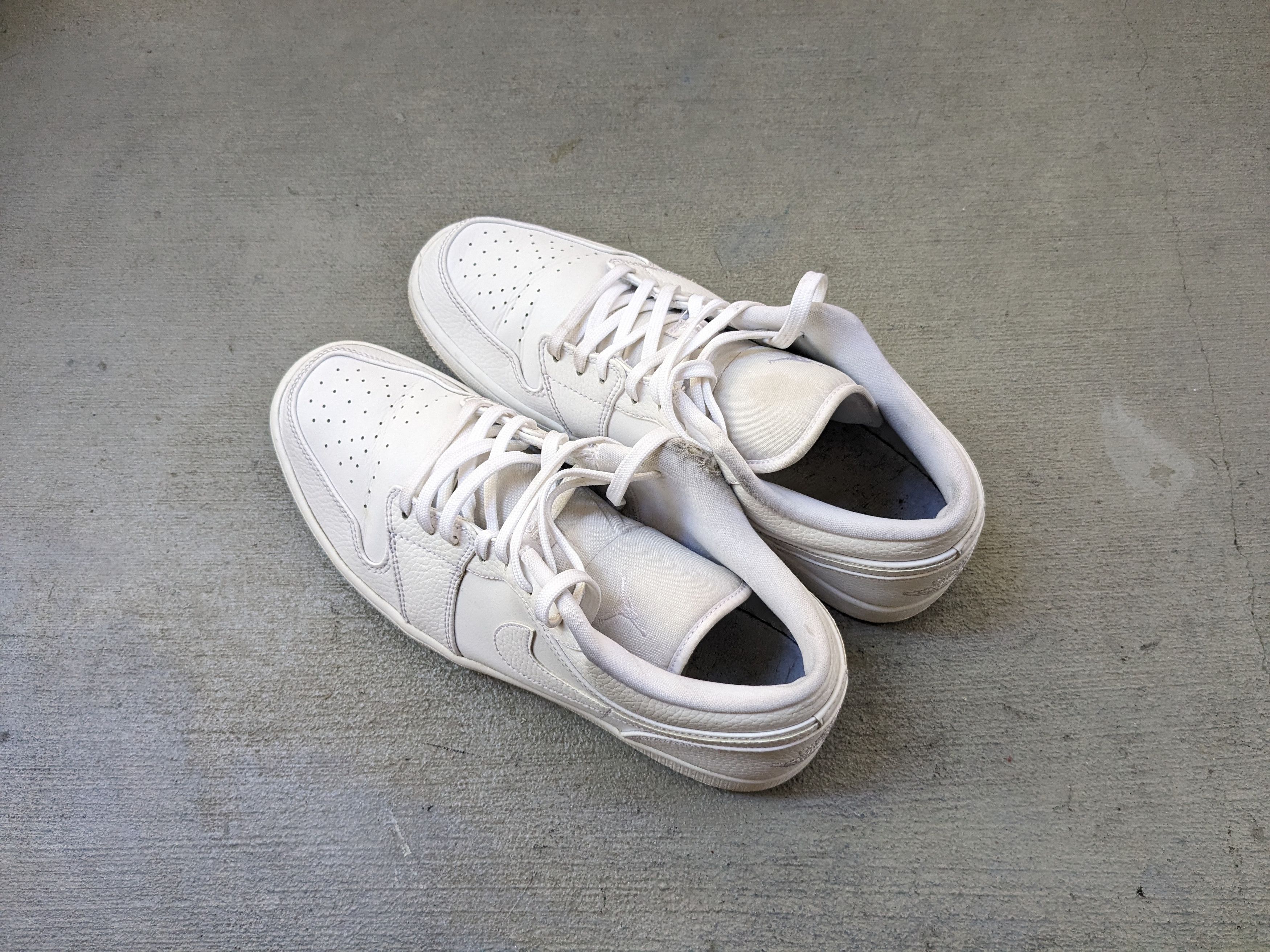 Jordan Brand × Nike Nike Air Jordan 1 Low Triple White 12 Leather 553558-130 Size US 12 / EU 45 - 11 Thumbnail