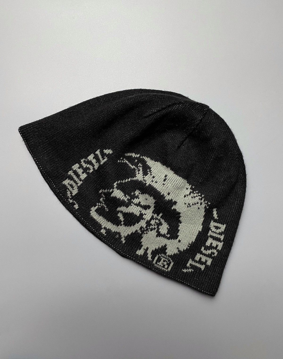 Diesel Vintage Diesel Big Logo 2 Sided Beanie Hat Size ONE SIZE - 1 Thumbnail