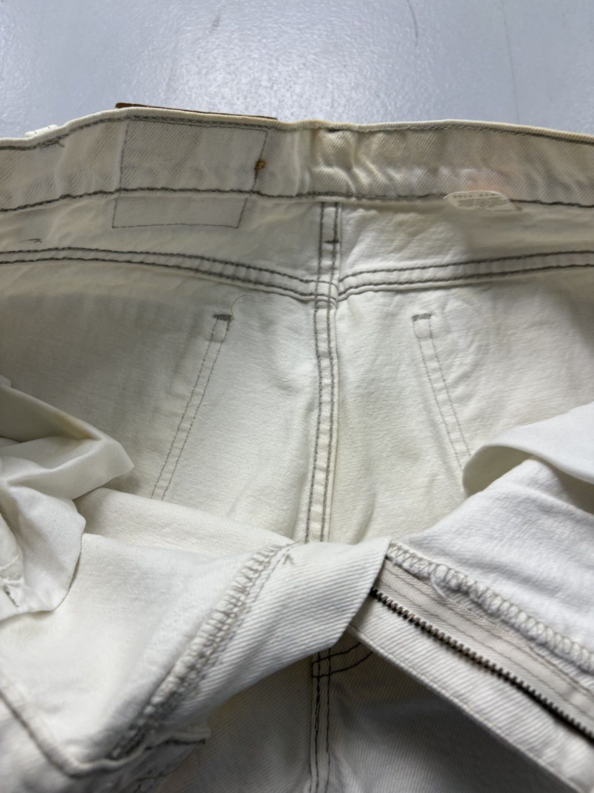 Levi's Vintage Clothing 90s Levis Jeans Mens 36x30* White Distressed 550 Orange Tab Size US 36 / EU 52 - 8 Thumbnail