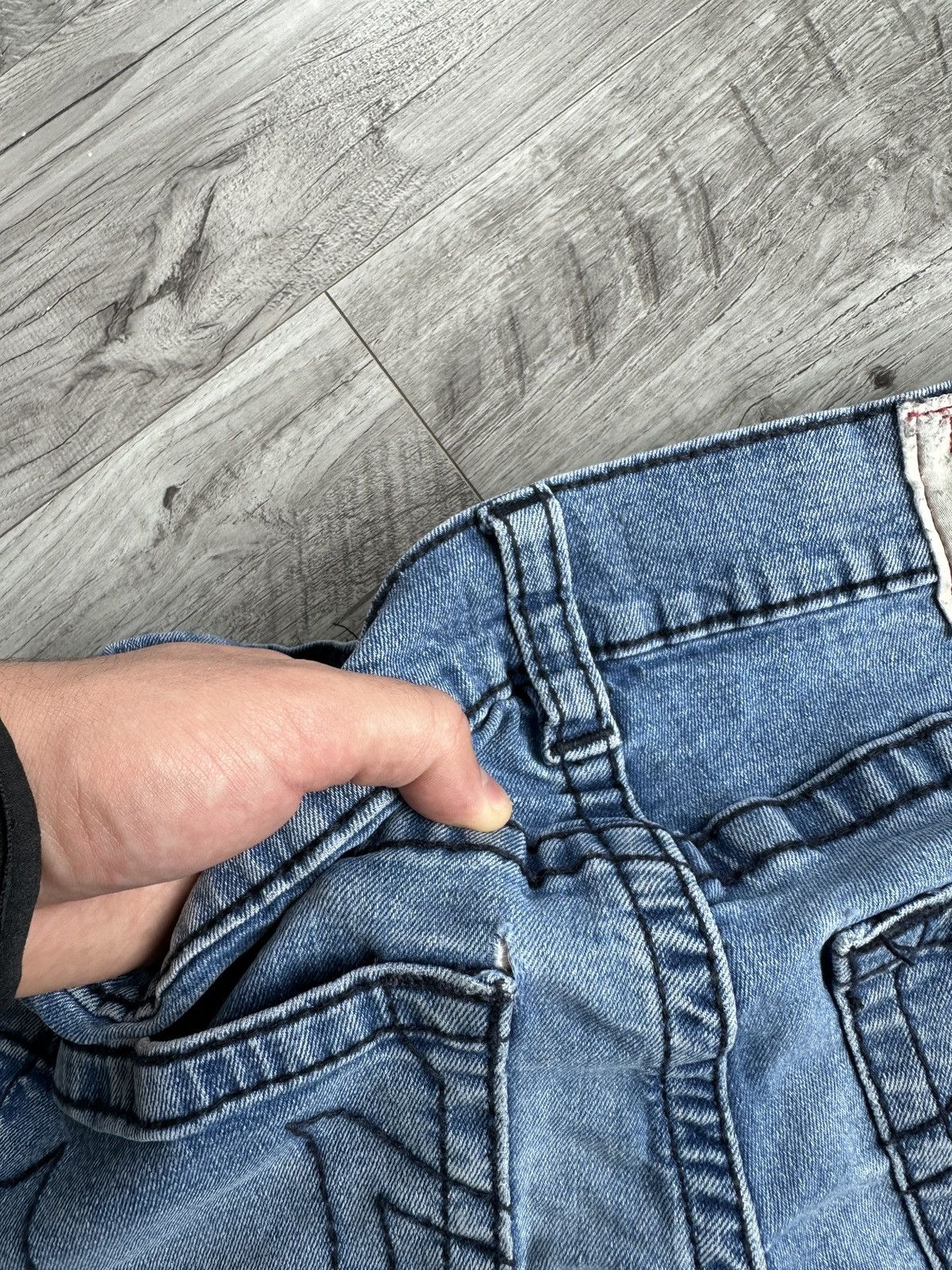 True Religion Relaxes Straight Fit men’s Y2K logo jeans