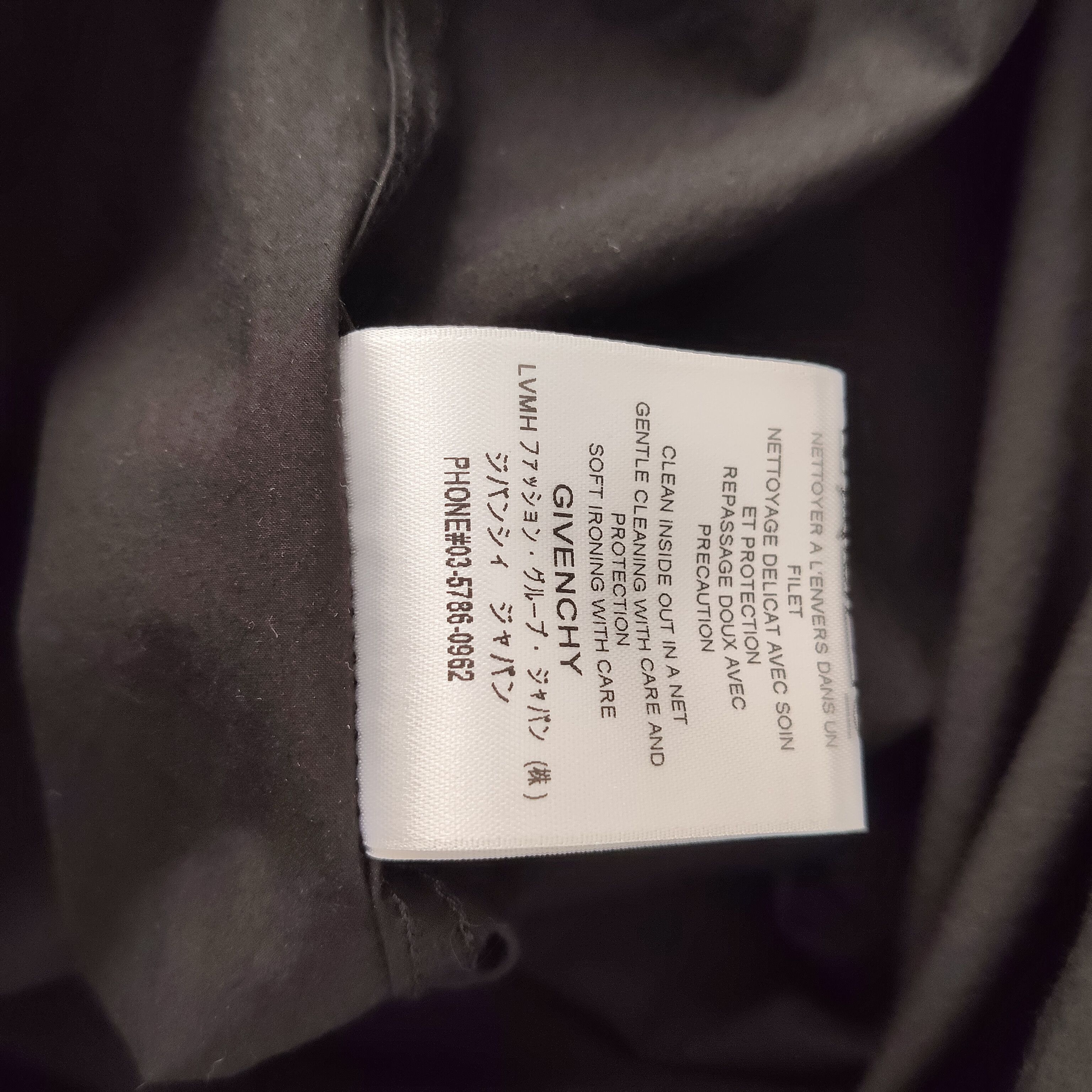 Givenchy Laser cut logo shirt Size US S / EU 44-46 / 1 - 13 Thumbnail