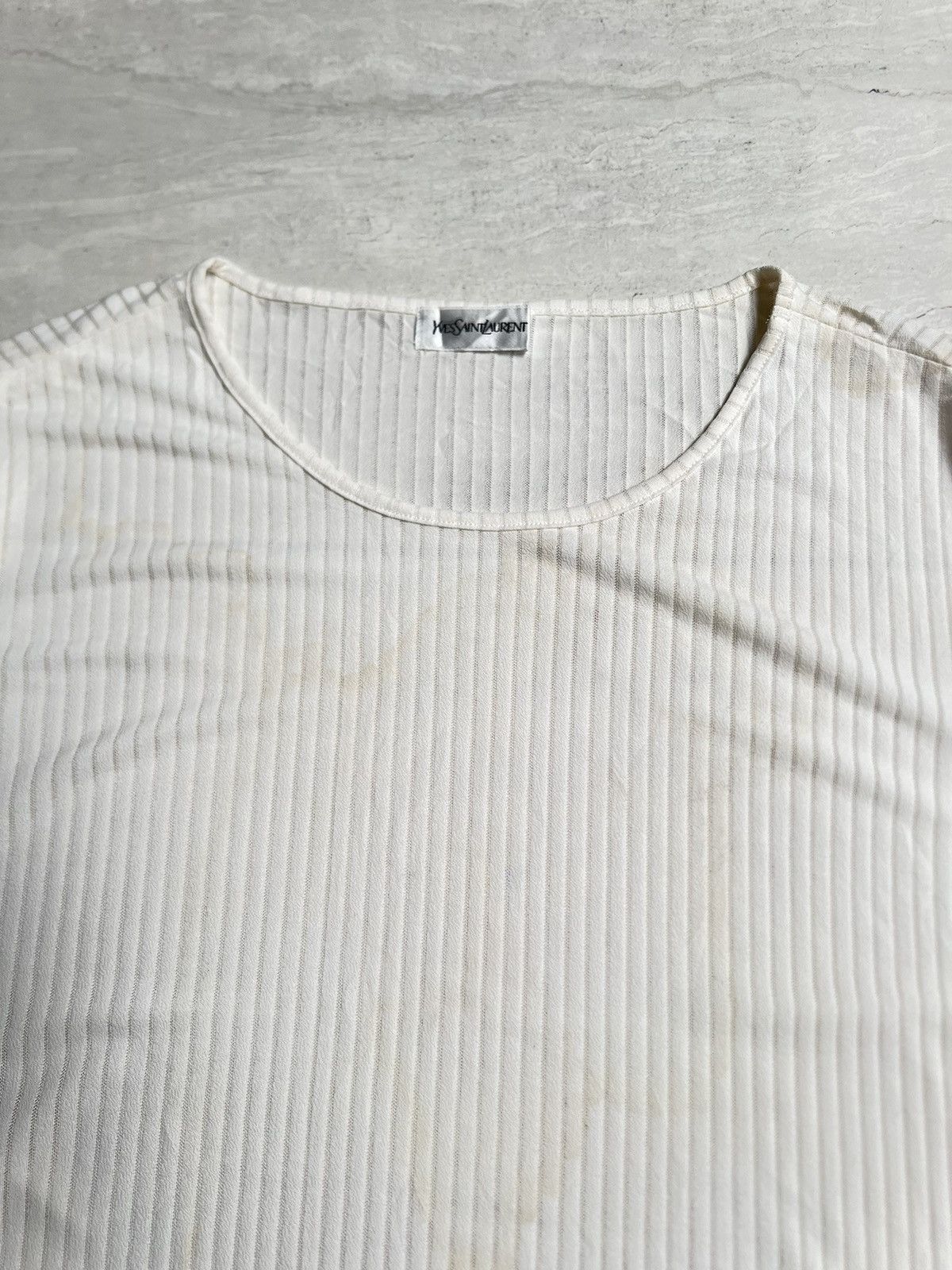 Yves Saint Laurent Yves Saint Laurent White Pleats T-shirt Size US S / EU 44-46 / 1 - 9 Thumbnail