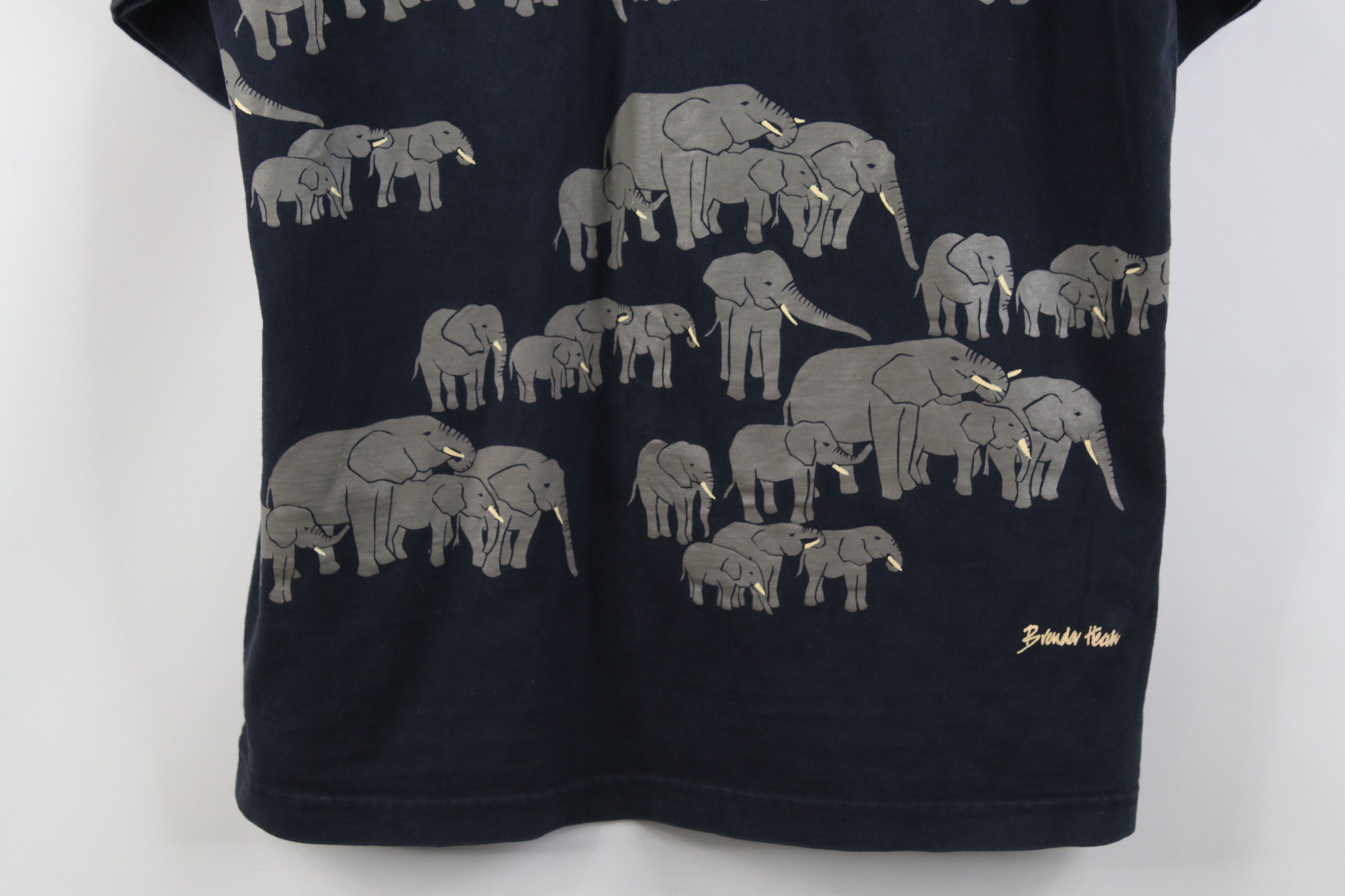 Vintage Vintage 90s Streetwear Safari Elephant All Over T-Shirt Size L / US 10 / IT 46 - 3 Thumbnail
