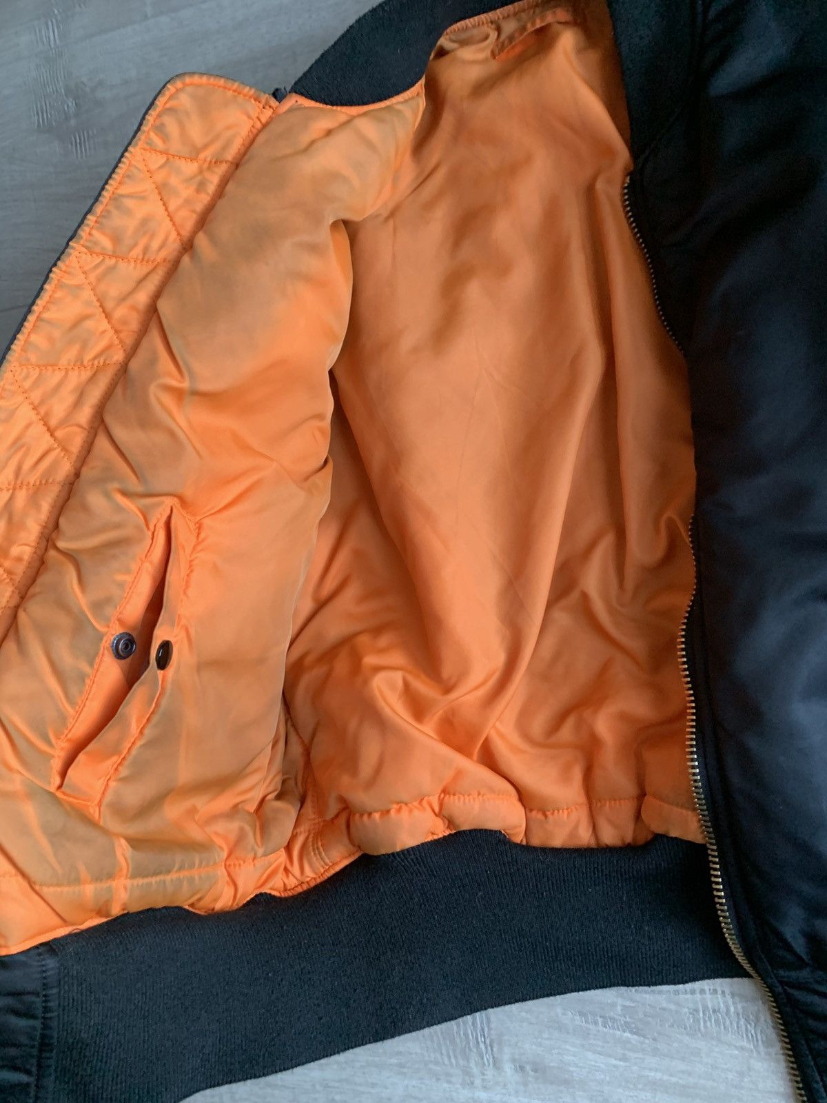 Alpha Industries Alpha industries vintage black reversible bomber Size US S / EU 44-46 / 1 - 4 Thumbnail