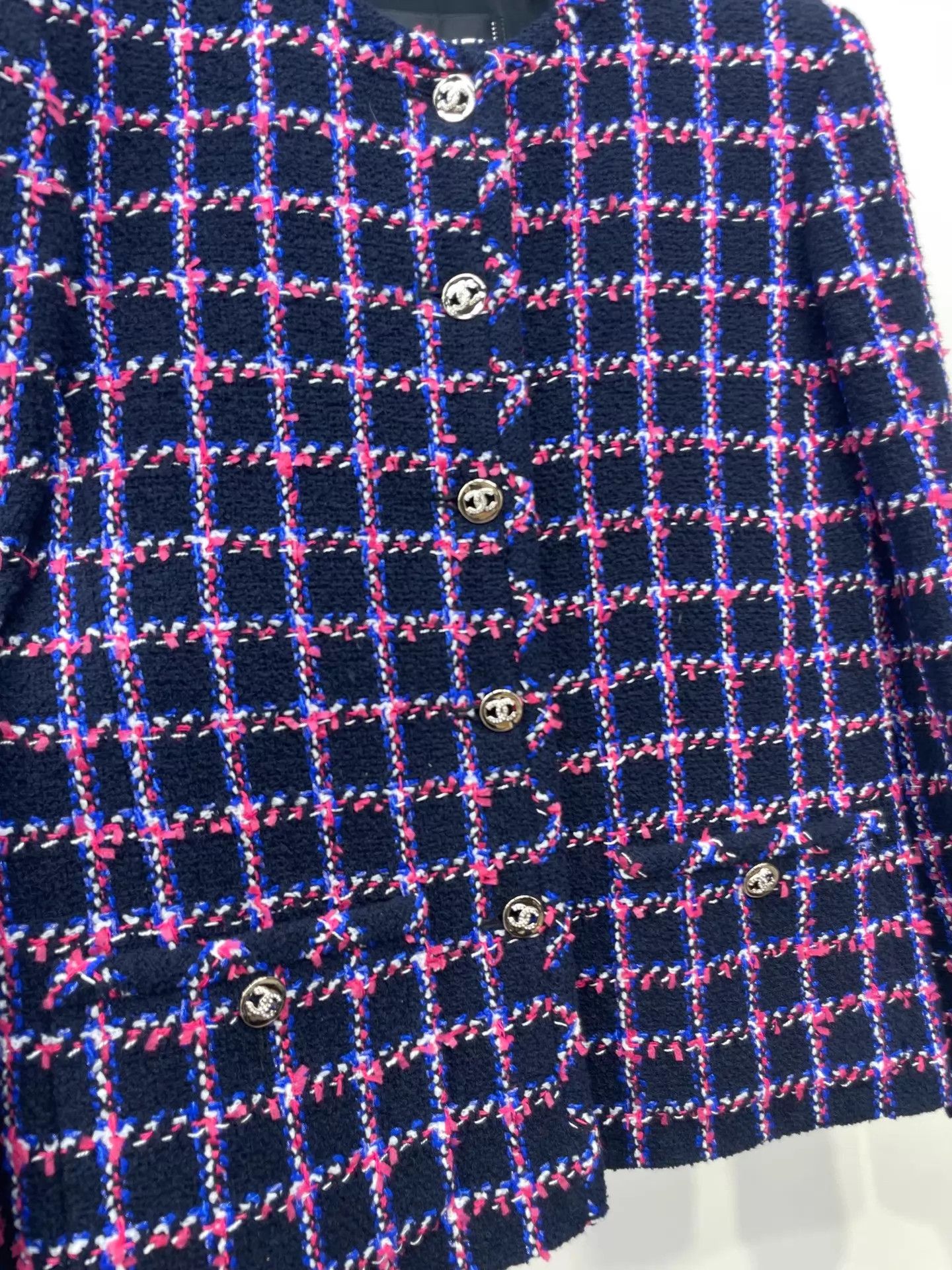 Chanel Chanel 24P Check Tweed Jacket 34FR 99 New w/ Tags Size XS / US 0-2 / IT 36-38 - 4 Thumbnail