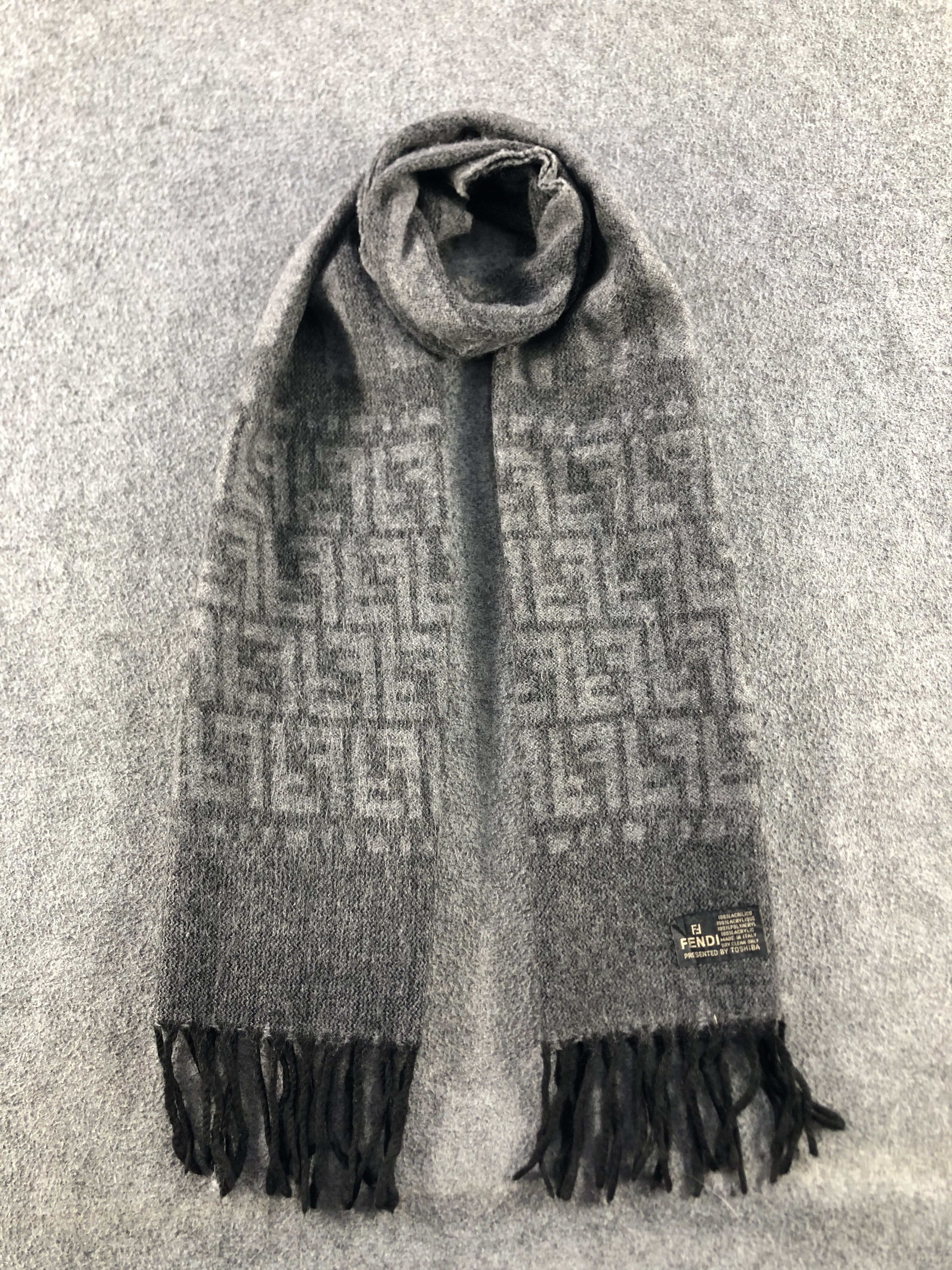 Fendi Fendi Scarf / Muffler / Neckwear P852 Size ONE SIZE - 1 Thumbnail