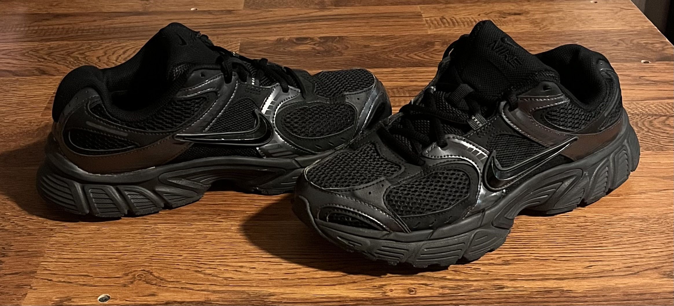 Nike Nike V2K Run Triple Black Anthracite Running Shoes Size US 10 / EU 43 - 1 Thumbnail