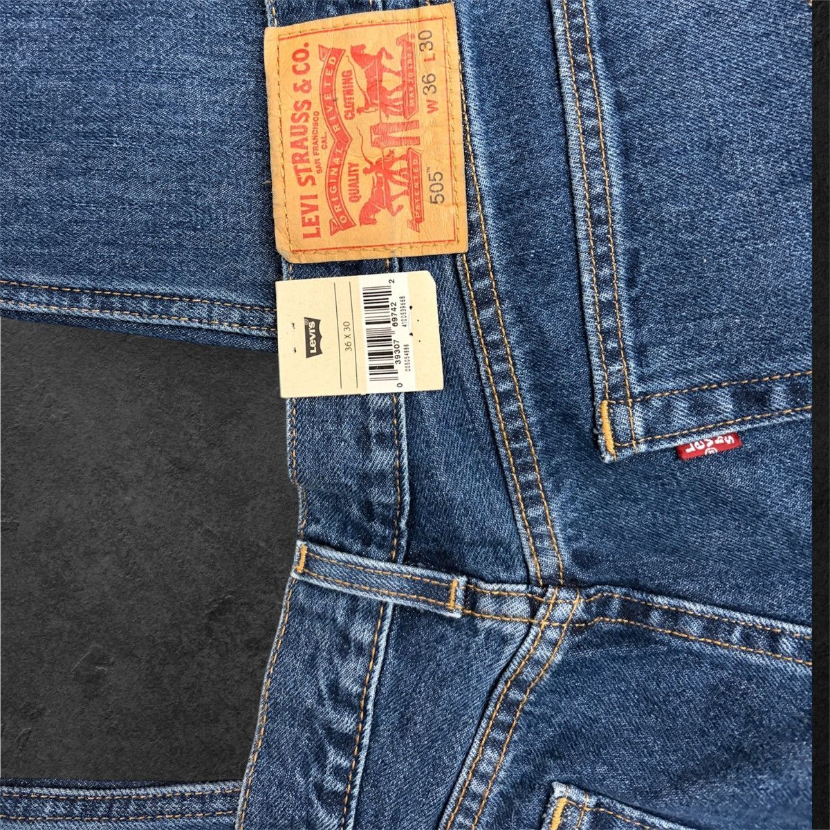 Levi's Levis 505 brand new Size US 36 / EU 52 - 2 Thumbnail