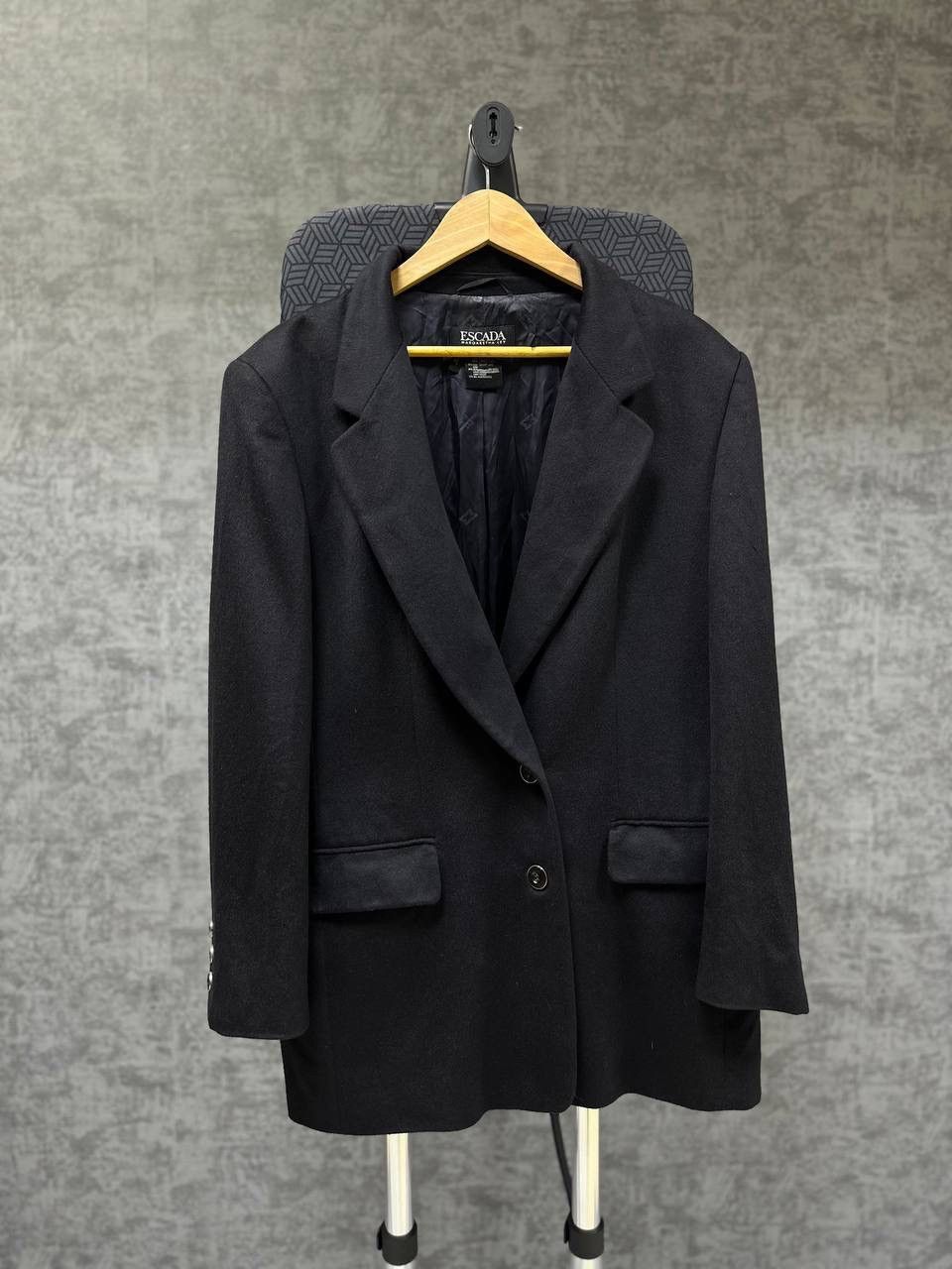 Escada × Vintage Vintage Escada Black Wool Blazer Size 38R - 7 Thumbnail