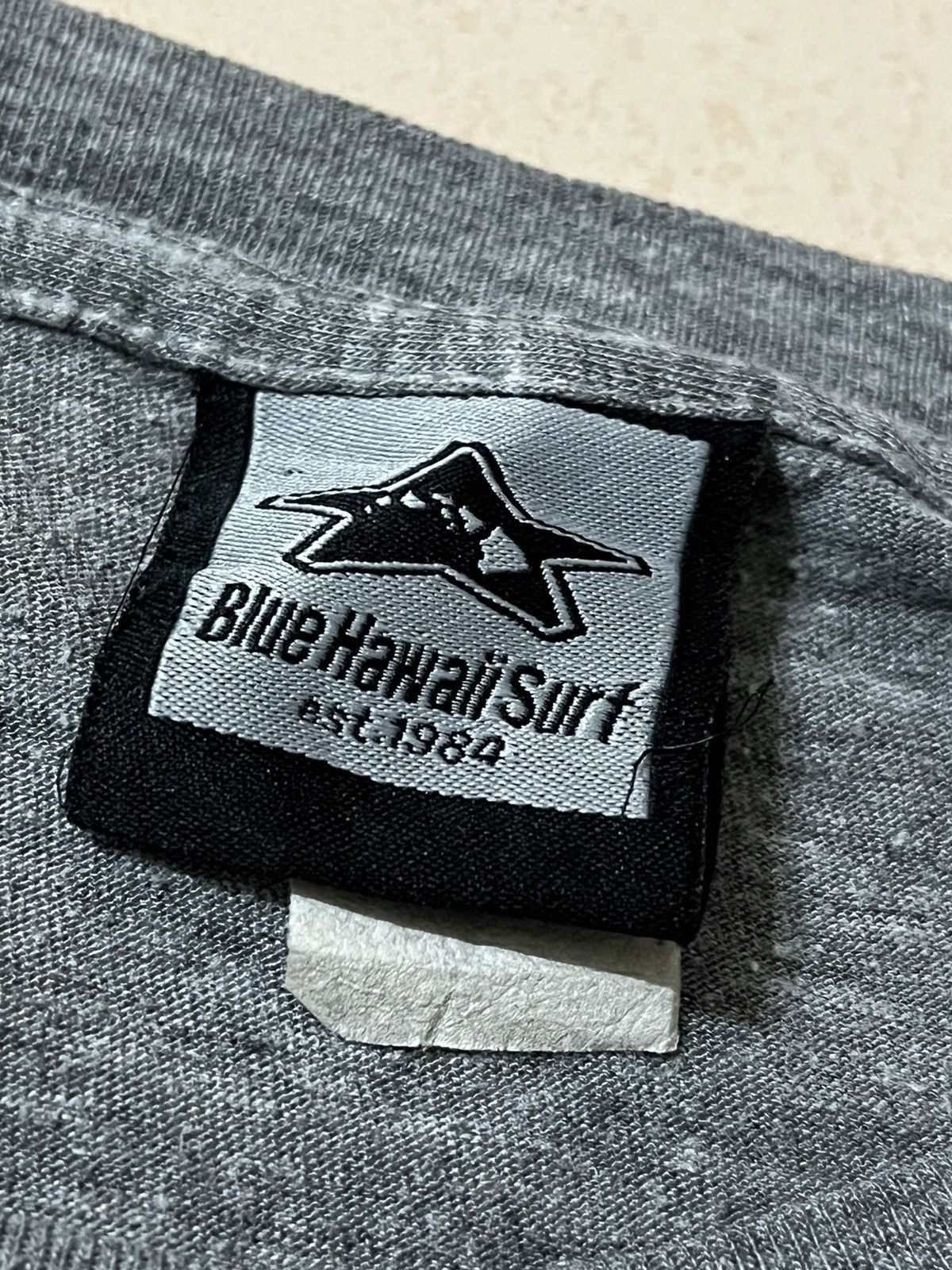 Vintage Vintage 90s Blue Hawaii Surf Hang Loose Tshirt Size US M / EU 48-50 / 2 - 3 Thumbnail