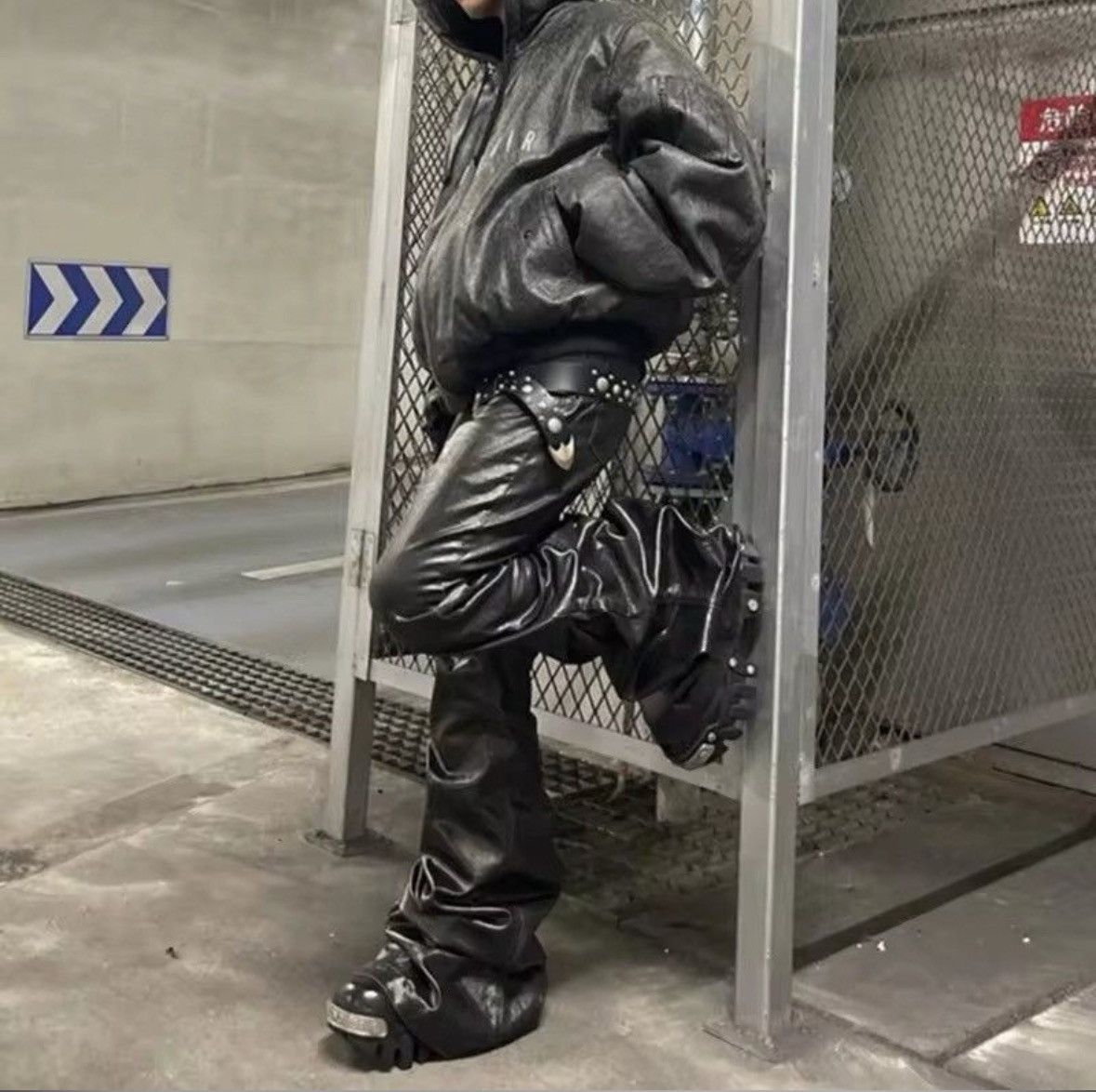 Japanese Brand × Jean Black-coated Glossy Patent Leather Size US 32 / EU 48 - 2 Thumbnail