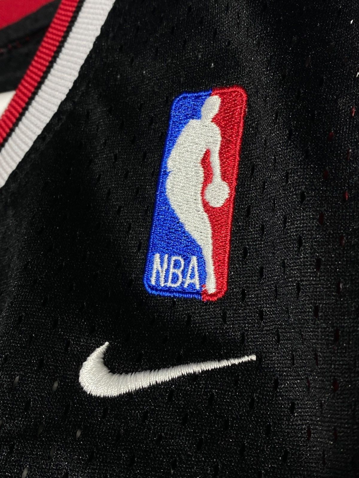 NBA × Nike × Vintage 🔥 VINTAGE 90s CHICAGO BULLS 23 JORDAN NBA BASKETBALL JERSEY🔥 Size US M / EU 48-50 / 2 - 13 Thumbnail