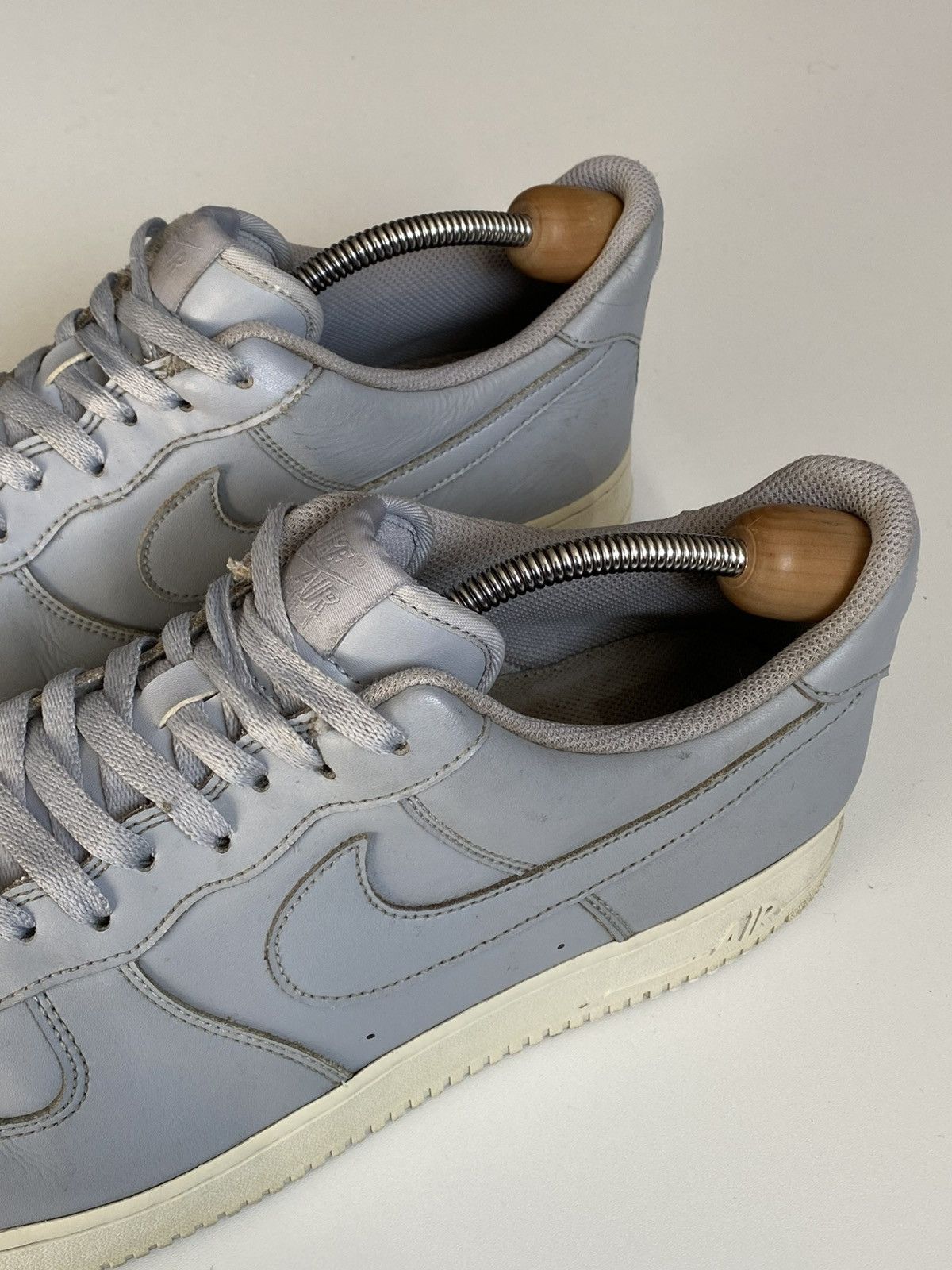 Nike 🔥 NIKE AIR FORCE 1 LOW GREY CASUAL ESSENTIALS SNEAKERS Size US 12 / EU 45 - 7 Thumbnail