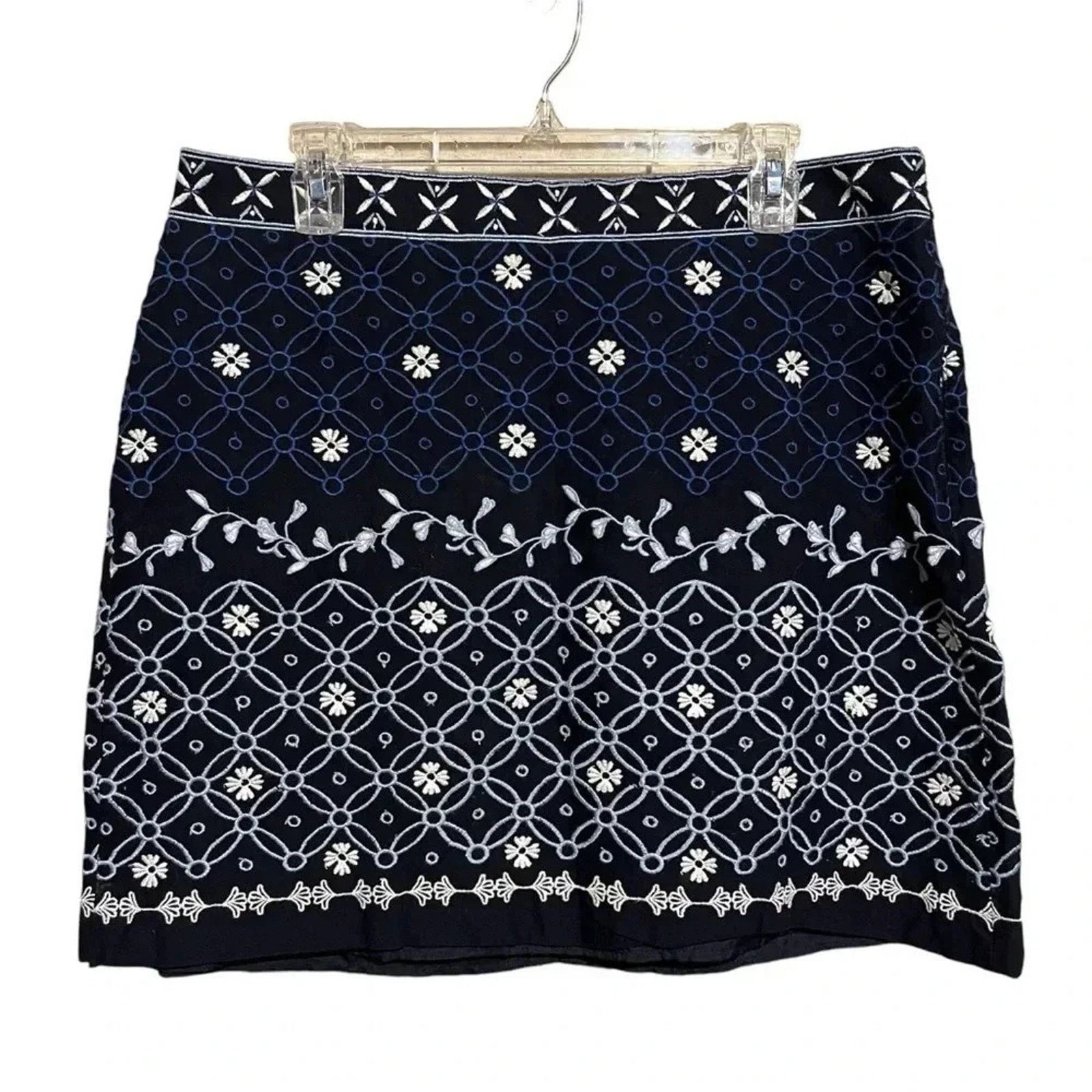 Loft Loft Embroidered Floral Geometric Mini Skirt Size 14 Lined Size 36" / US 14 / IT 50 - 1 Thumbnail