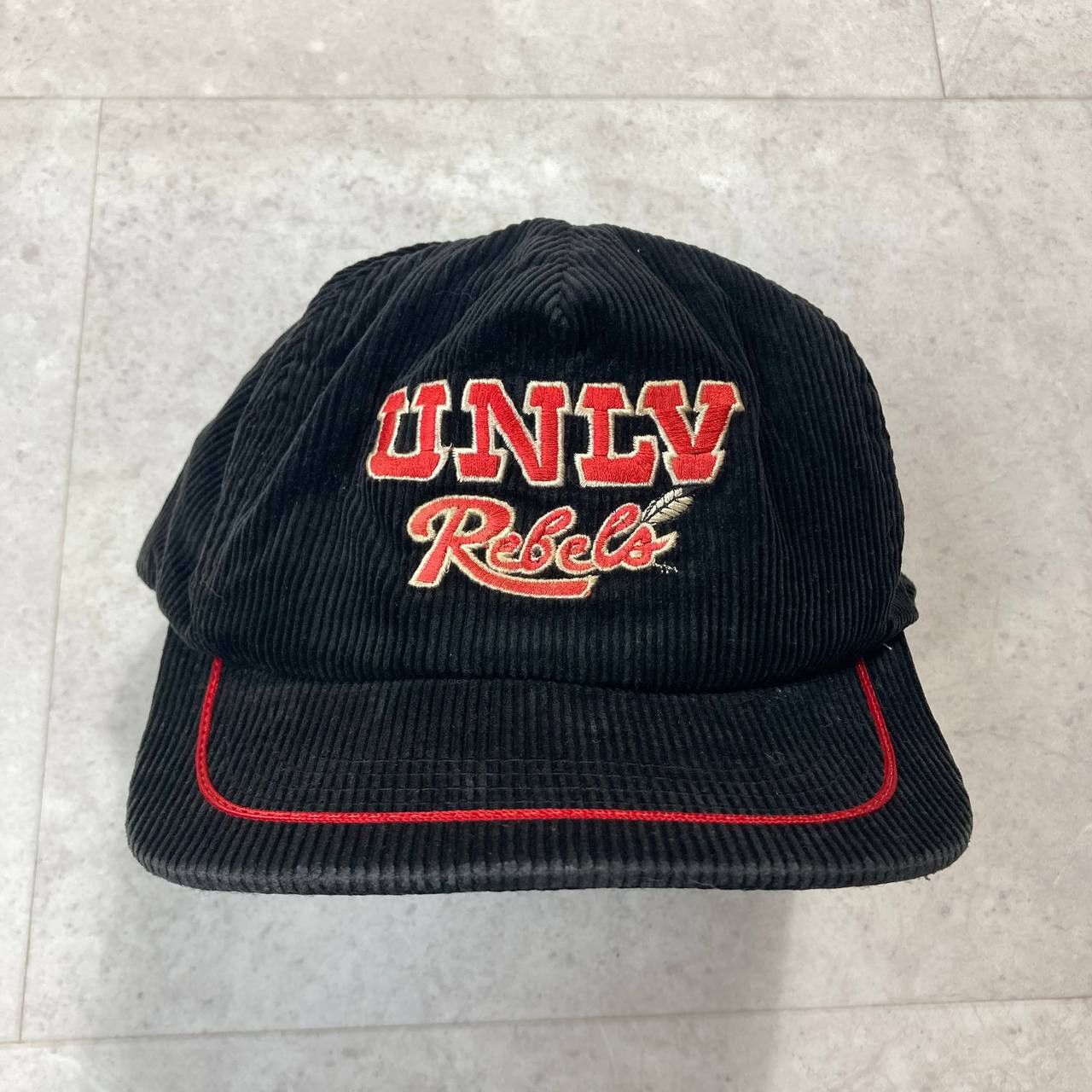 NCAA Vintage UNLV Rebels Las Vegas Nevada Corduroy Hat Size ONE SIZE - 1 Thumbnail