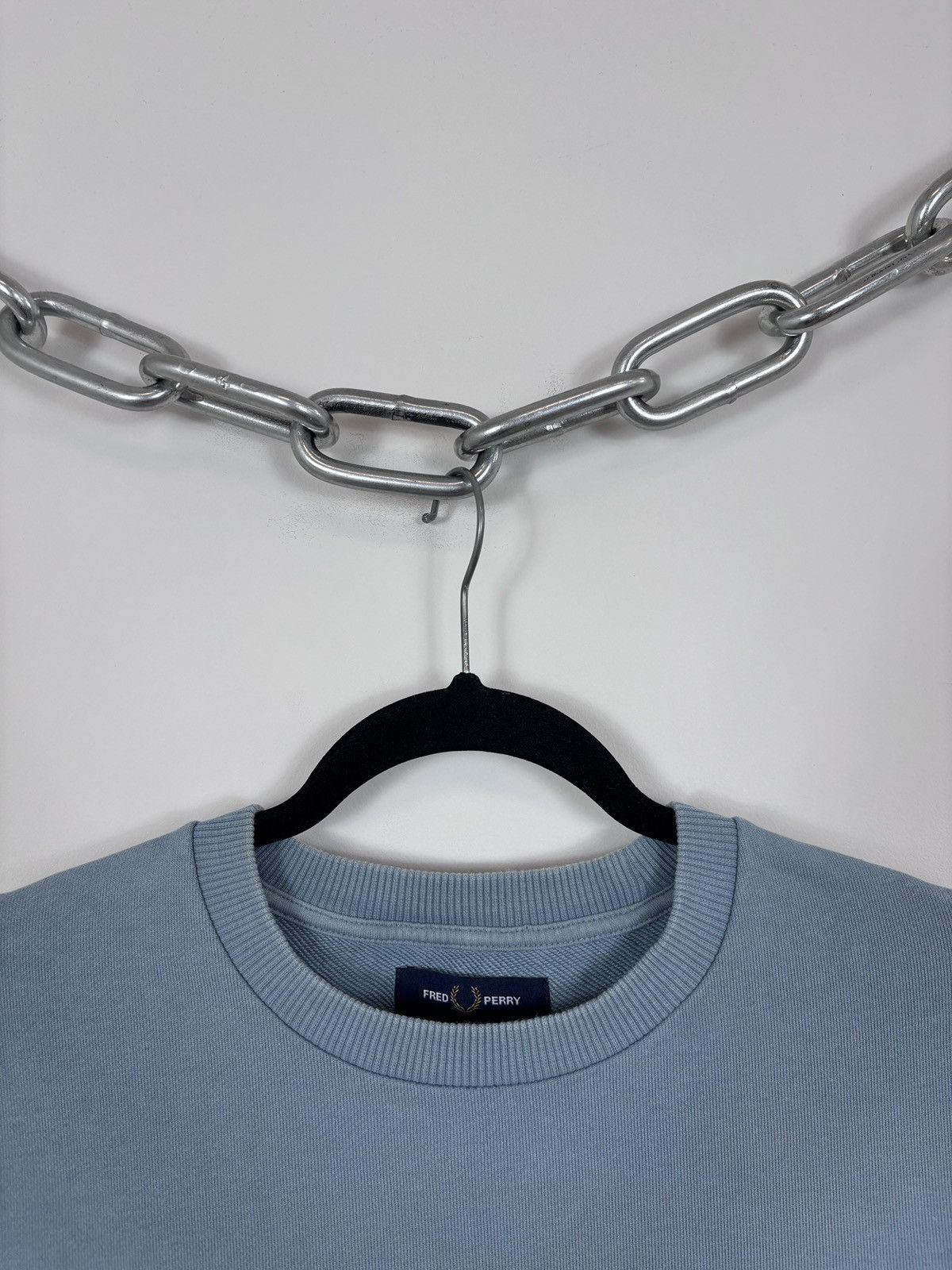 Fred Perry Fred Perry Men’s Ash Blue Embroidered Logo Sweatshirt Size US S / EU 44-46 / 1 - 5 Thumbnail