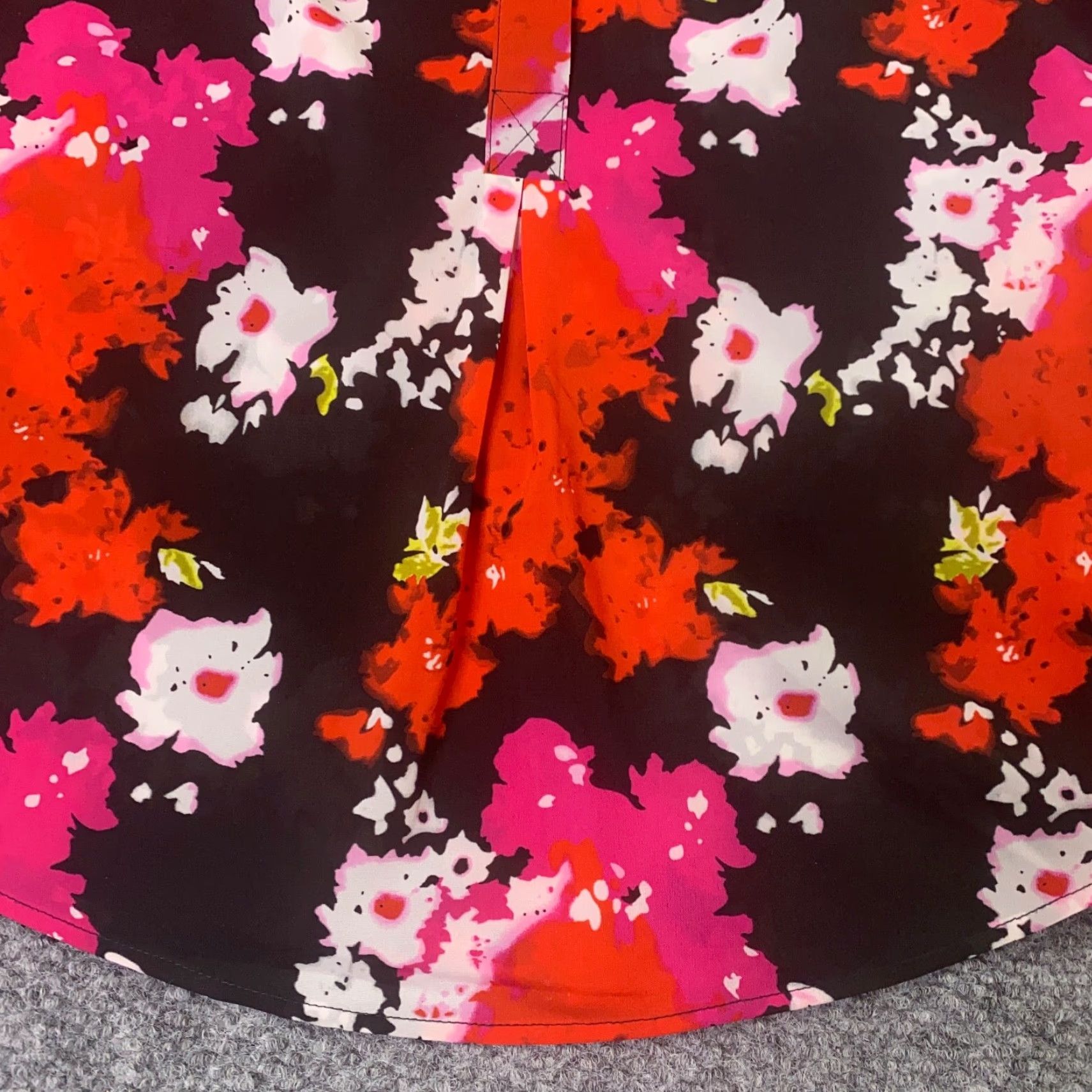Vintage The Limited Shirt Womens XS Orange Floral Roll-Tab Sleeve V-Neck Flowy Stretch Size XS / US 0-2 / IT 36-38 - 5 Thumbnail