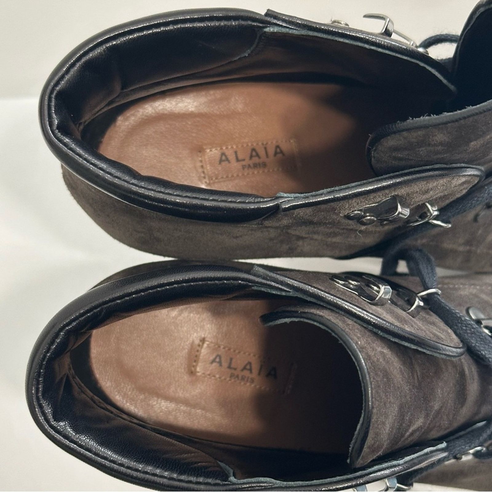 Alaia Seen on Beyonce Grey Suede Hiker Ankle Boots EU 38 Platform Size US 8 / IT 38 - 10 Thumbnail
