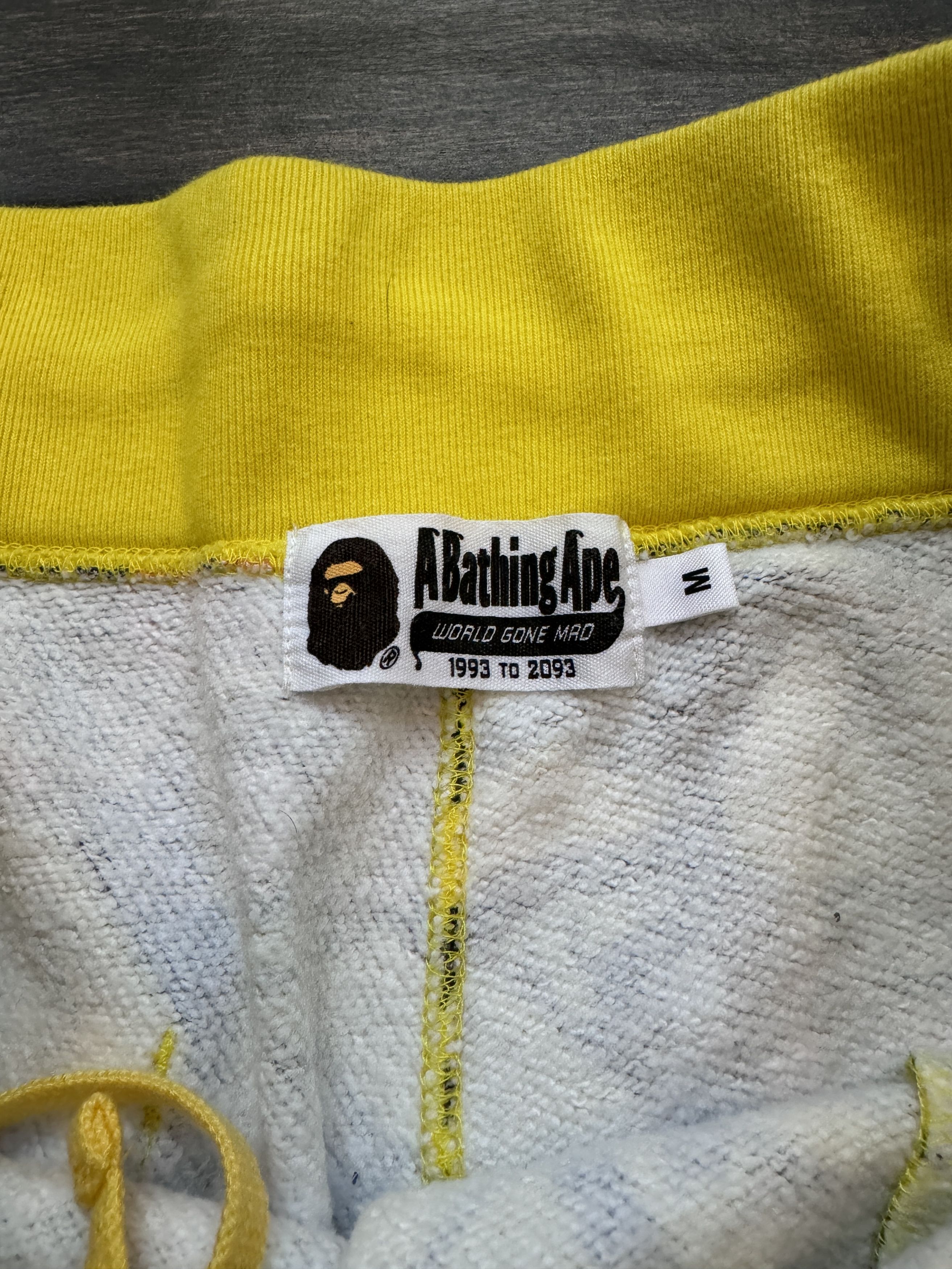 Bape Bape Minions Baby Milo Shorts Size US 32 / EU 48 - 4 Thumbnail