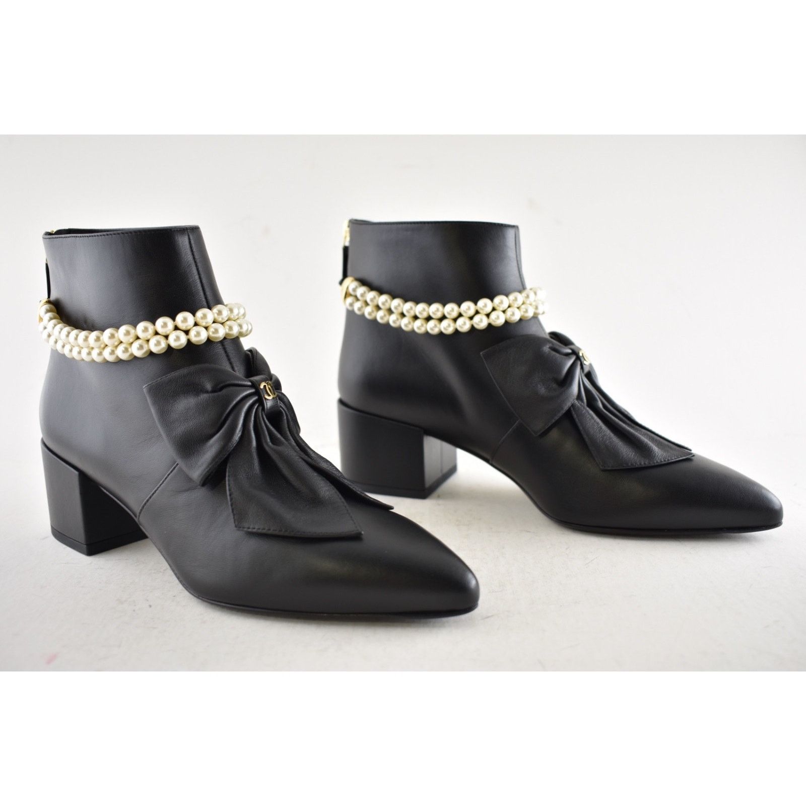 Chanel Chanel Black Lambskin Pearl CC Bow Ankle Boots 38 Size US 7 / IT 37 - 3 Thumbnail
