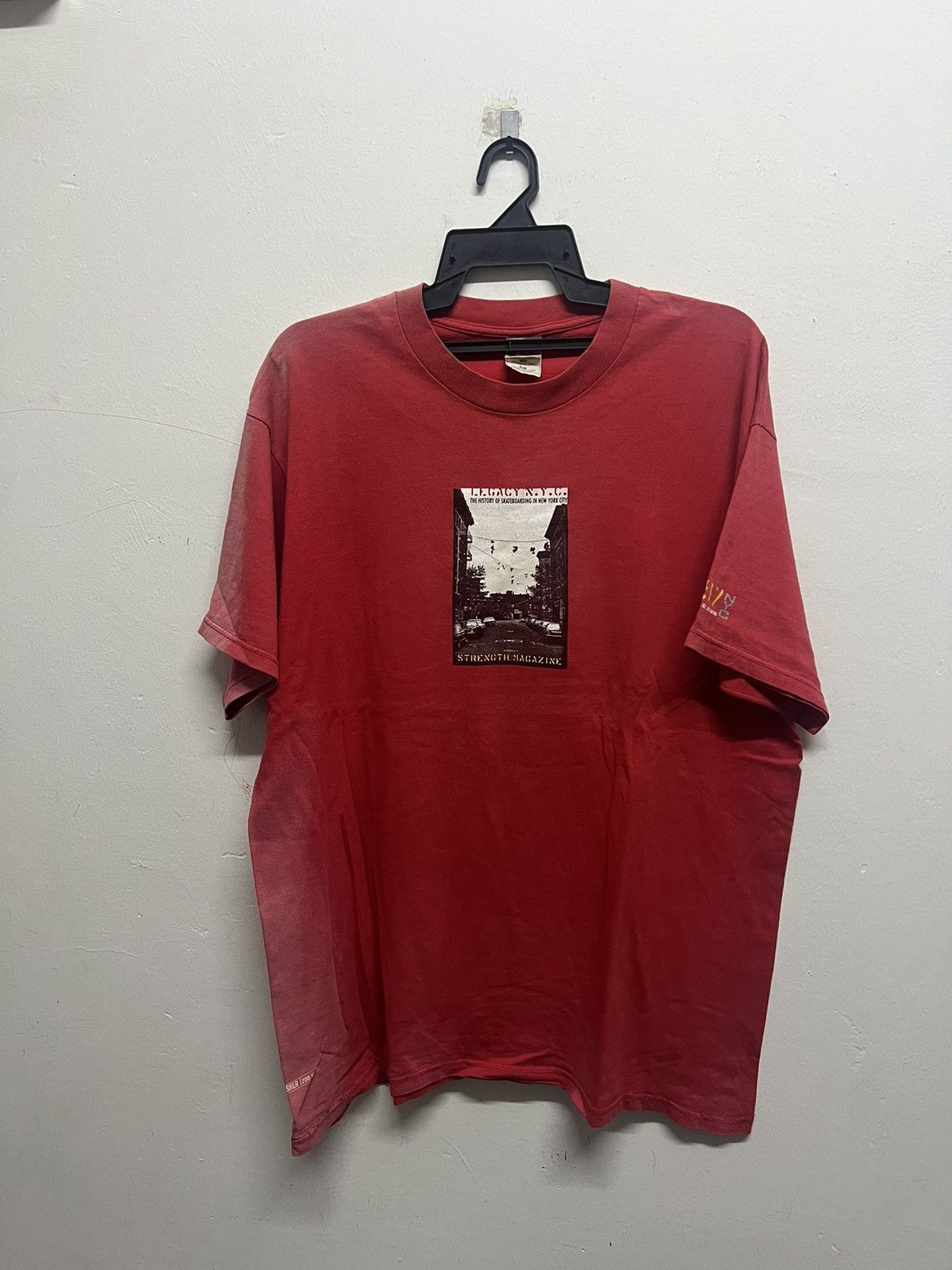 Vintage × Zoo York Vintage Eli Gesner Strength Magazine Skate Tee Size US XL / EU 56 / 4 - 1 Thumbnail