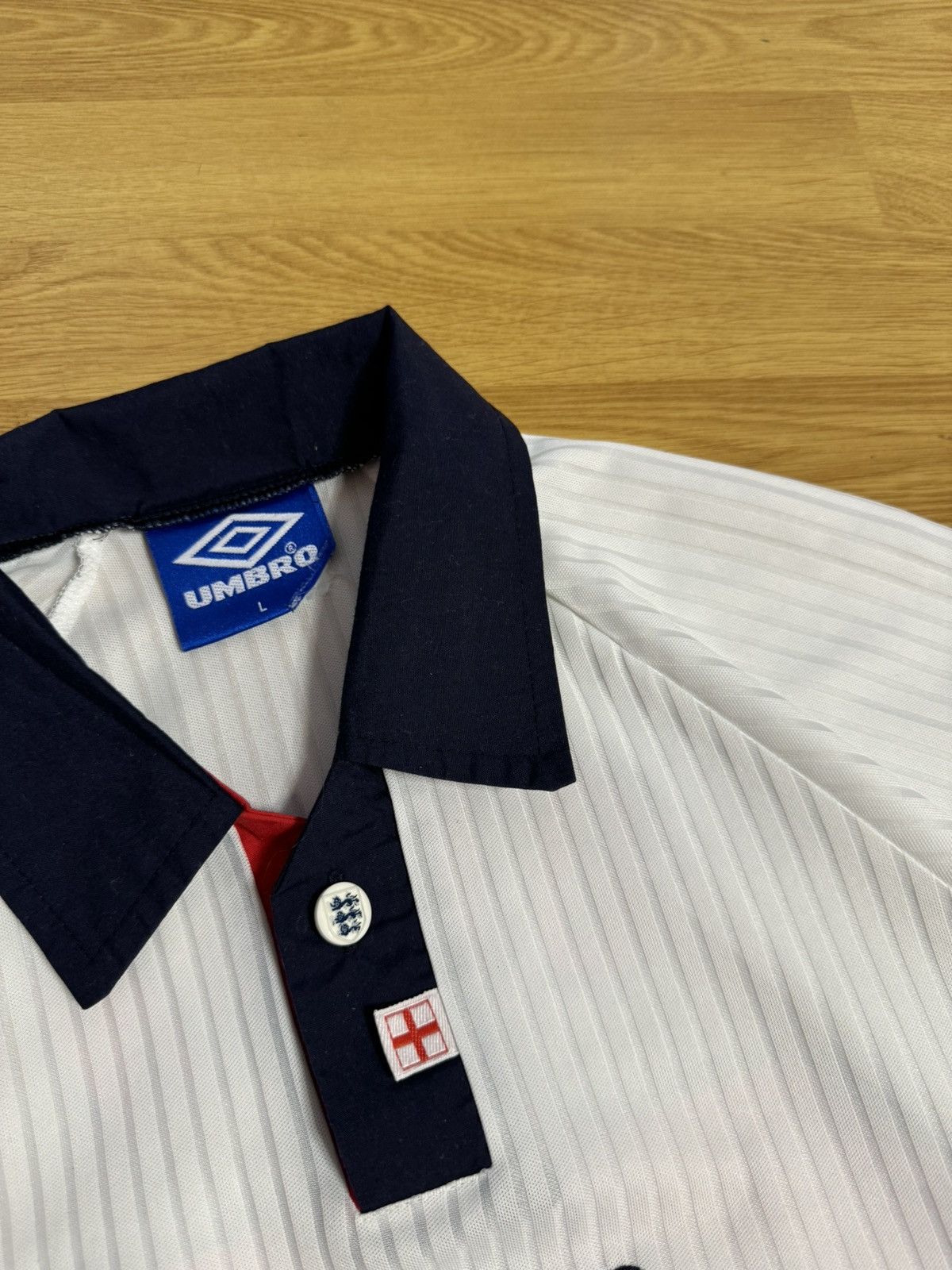 Umbro × Vintage Umbro 1998 England 'World Cup' Home Shirt Owen #20 Size US L / EU 52-54 / 3 - 14 Thumbnail