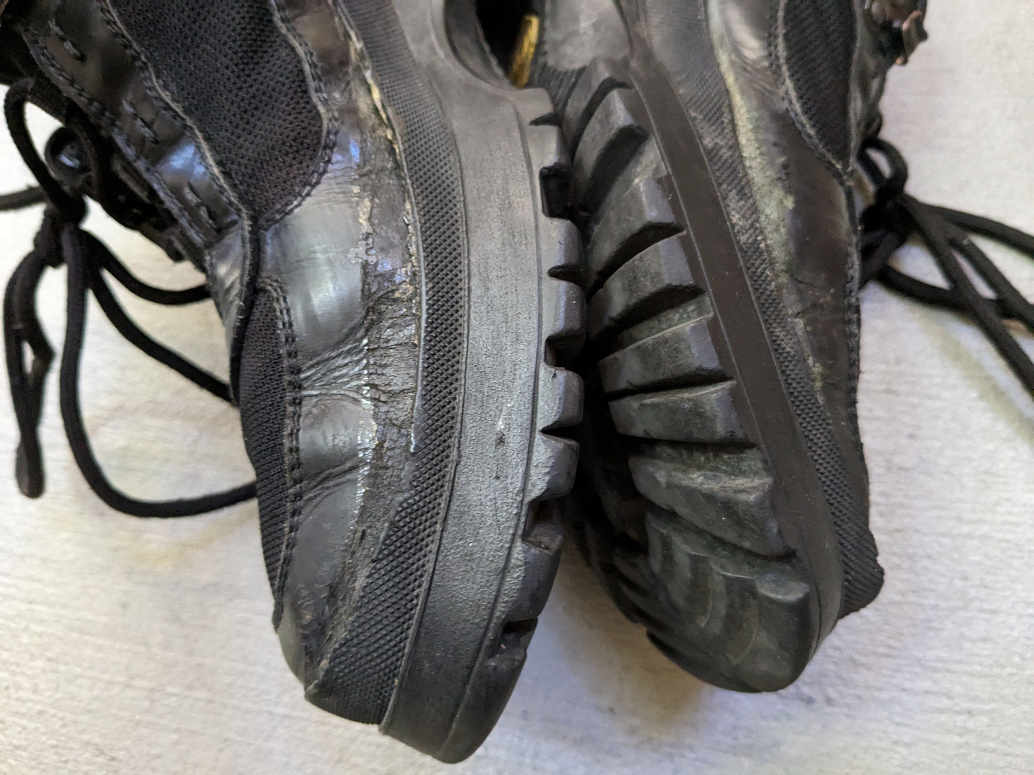 Prada Prada Shoes Black Size 8 Leather Nylon Techwear Lace Up FLAW Size US 8 / EU 41 - 14 Thumbnail