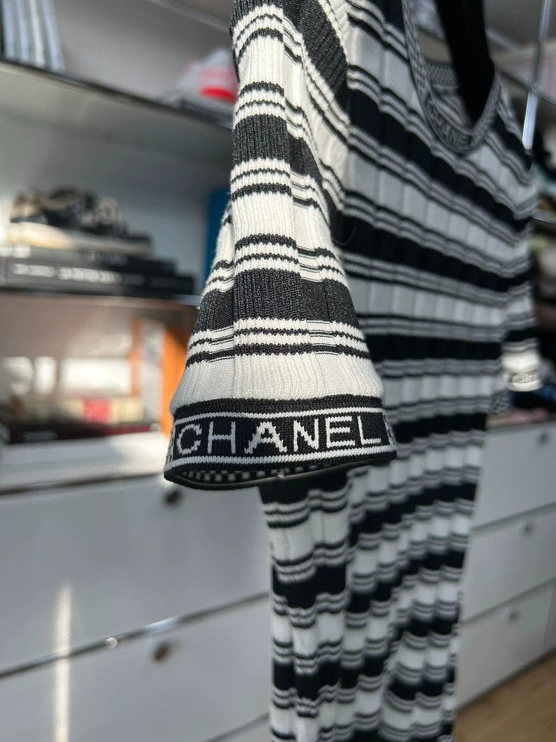 Chanel Chanel 23C early spring vacation black and white striped kn Size XS / US 0-2 / IT 36-38 - 6 Thumbnail