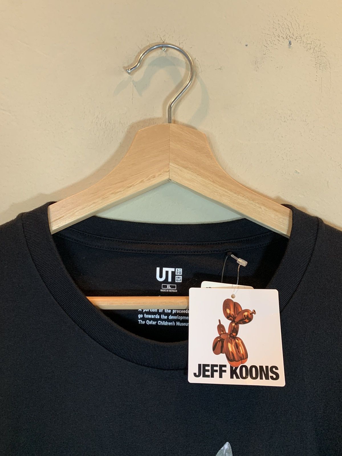 Designer × Uniqlo *RARE* Jeff Koons Rabbit 1986 Art Museum Figure Uniqlo Shirt Size US XL / EU 56 / 4 - 5 Thumbnail