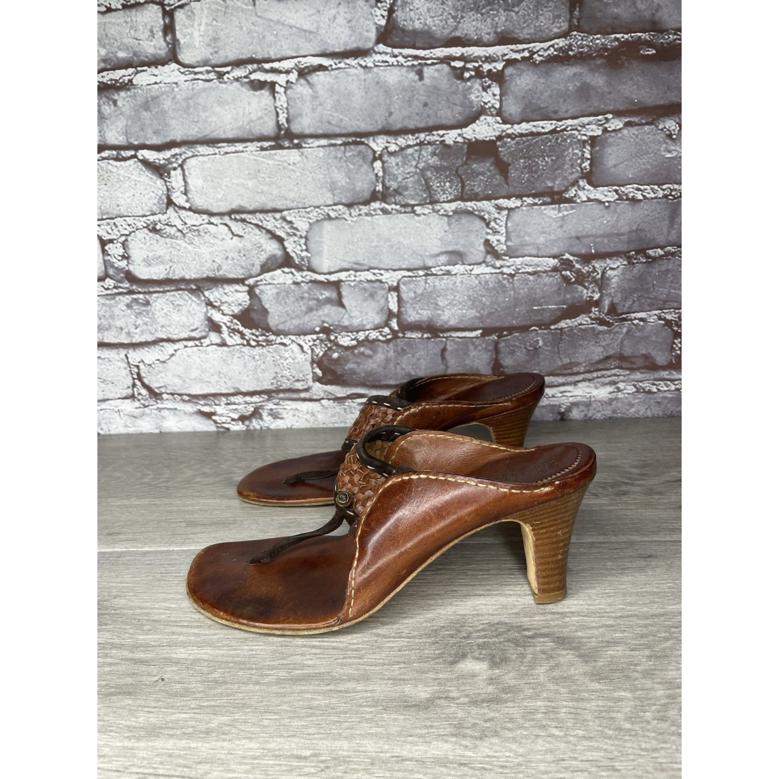 Barneys New York Henry Beguelin for Barneys New York Brown Leather Thong Heel Size US 6.5 / IT 36.5 - 12 Thumbnail