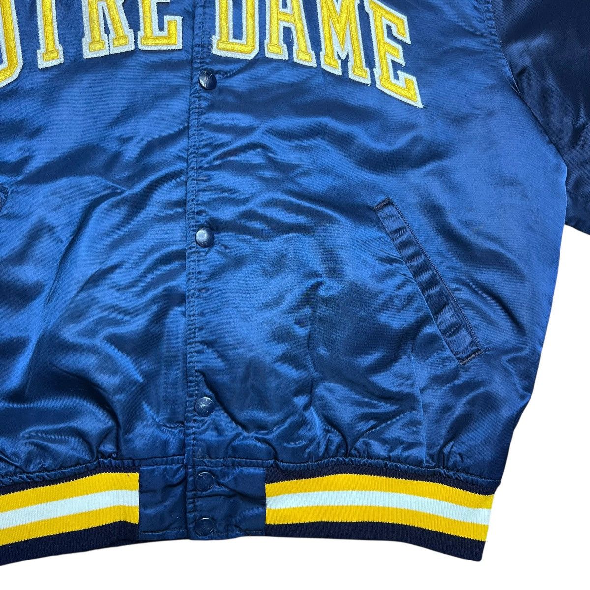 Starter Notre Dame Fighting Irish Starter Spell Out Satin Jacket Size US L / EU 52-54 / 3 - 8 Thumbnail