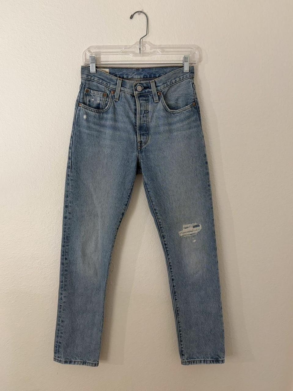 Levi's Levi’s 501 Original Fit Light Wash Jeans Size 25" / US 0 / IT 36 - 1 Thumbnail