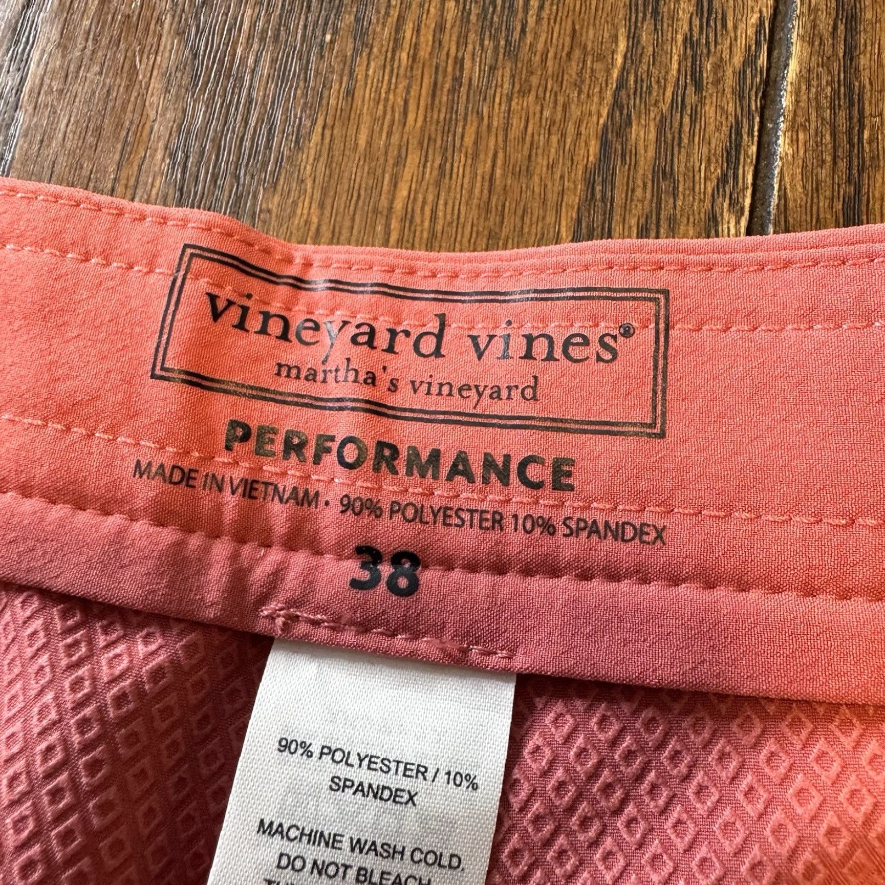 Vineyard Vines VINEYARD VINES Mens Performance Sandbar Golf Shorts 38 Pink 8” Inseam NEW Size US 38 / EU 54 - 5 Thumbnail
