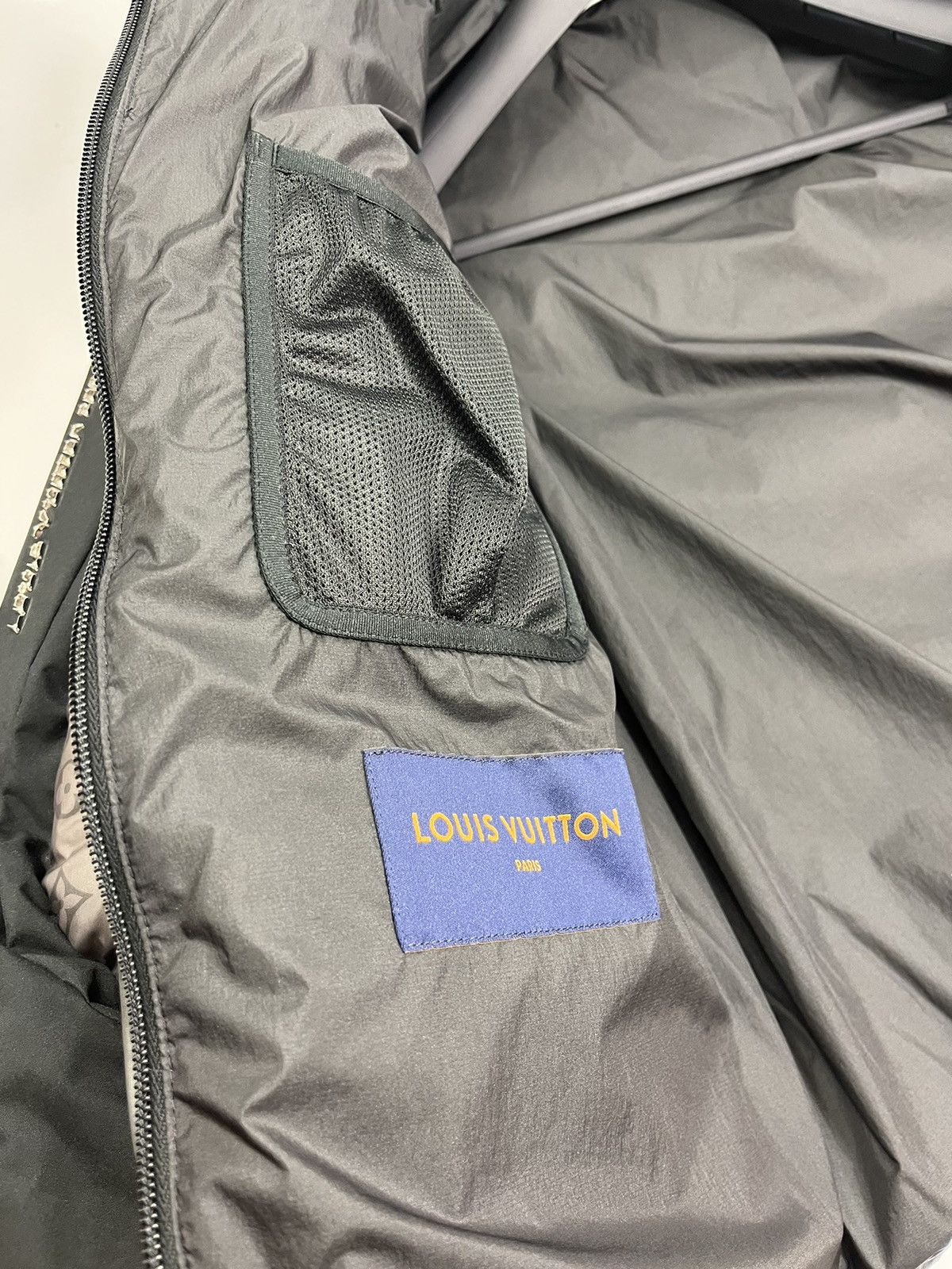 Louis Vuitton 2054 Heat & water sensitive technical puffer ski jacket Size US XXL / EU 58 / 5 - 17 Thumbnail