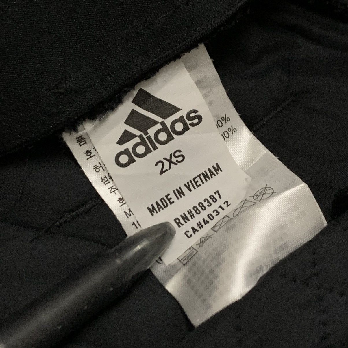 Adidas Adidas Padded Quilted Skirt Technical Sportswear/Gorpcore Size 28" / US 6 / IT 42 - 13 Thumbnail