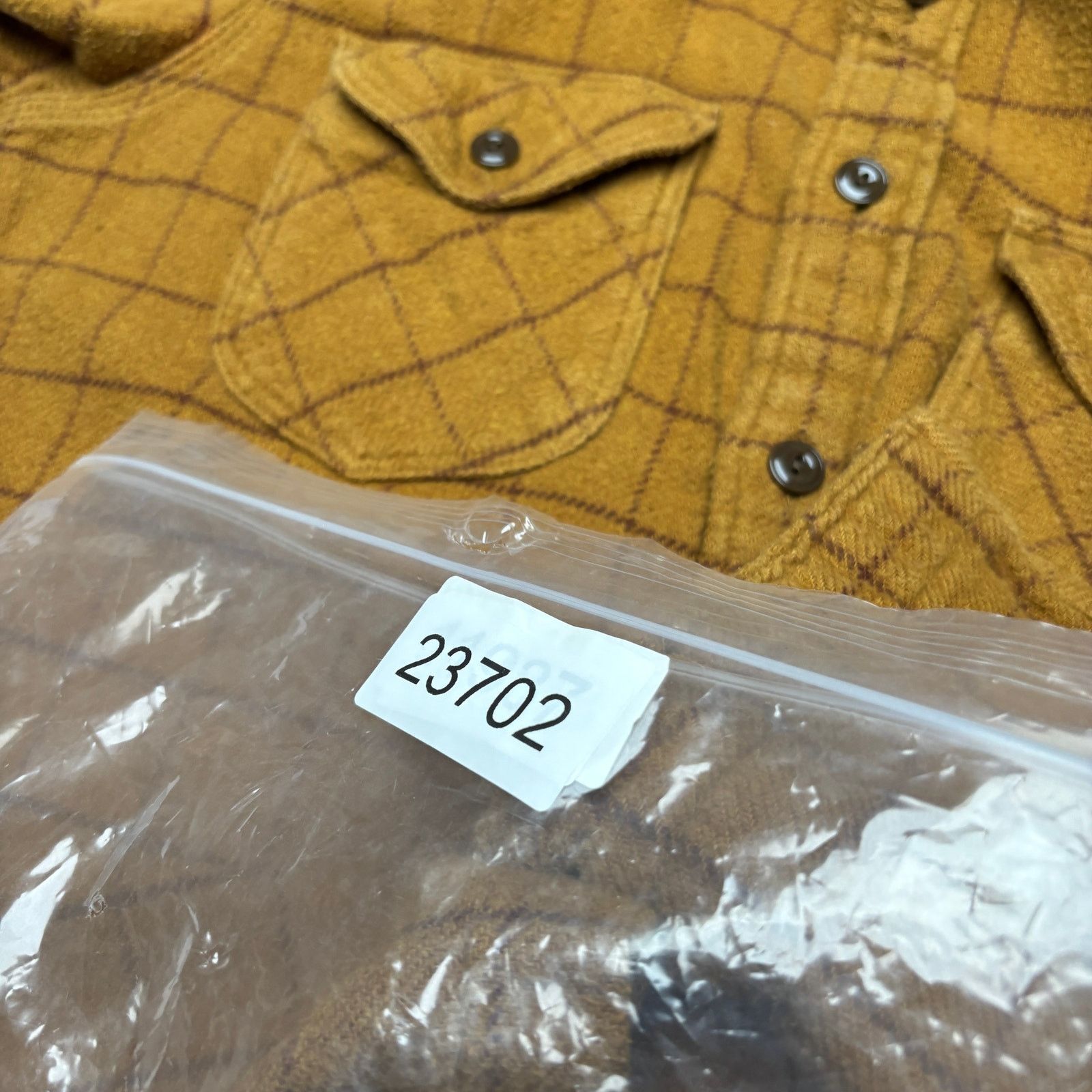 Wallace & Barnes Wallace & Barnes J. Crew Flannel Button Up Shirt Mens Medium Size US M / EU 48-50 / 2 - 9 Thumbnail
