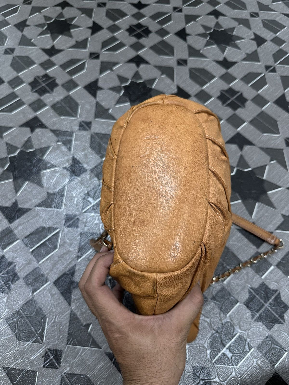 Issey Miyake 1990s Tsumori Chisato Brown Leather Shoulder Bag Size ONE SIZE - 6 Thumbnail