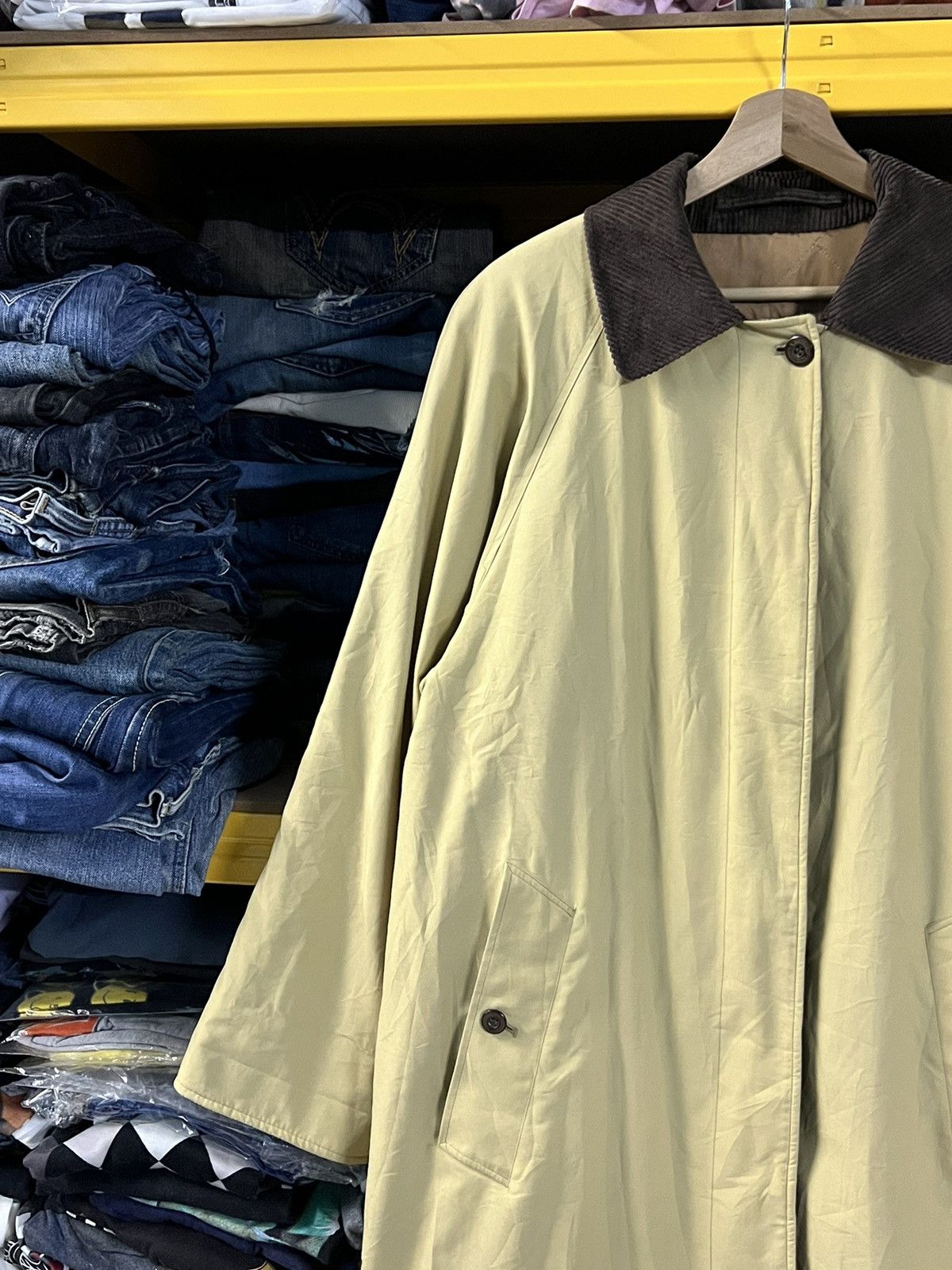 Burberry VINTAGE 90’s BURBERRY TRENCH COAT MADE IN ENGLAND FOR MEN’s Size US S / EU 44-46 / 1 - 6 Thumbnail