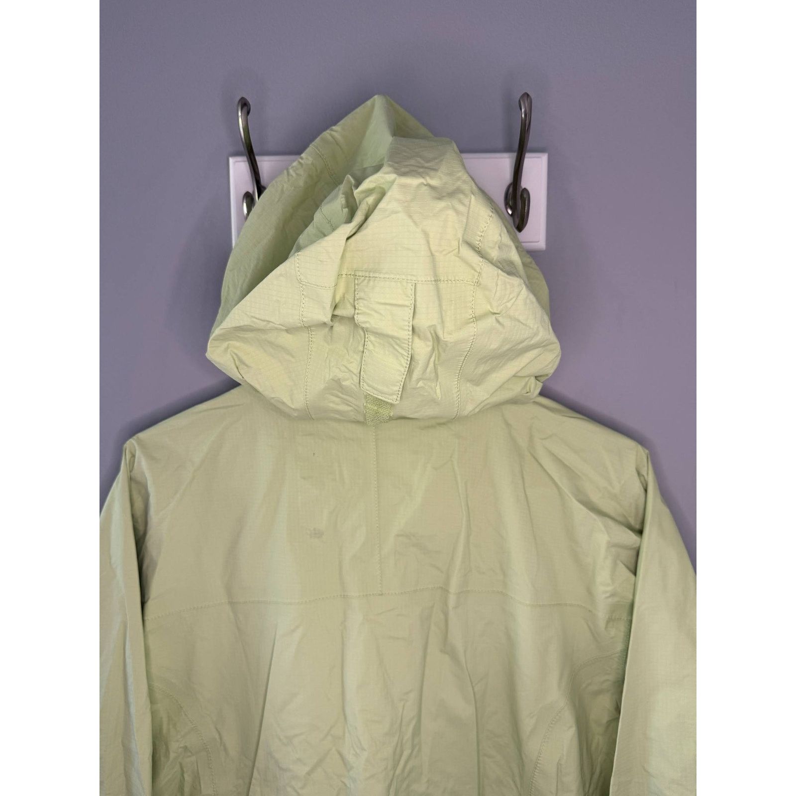L.L. Bean L.L. Bean Hooded Windbreaker Jacket Lime Women's Size S REG Size S / US 4 / IT 40 - 6 Thumbnail