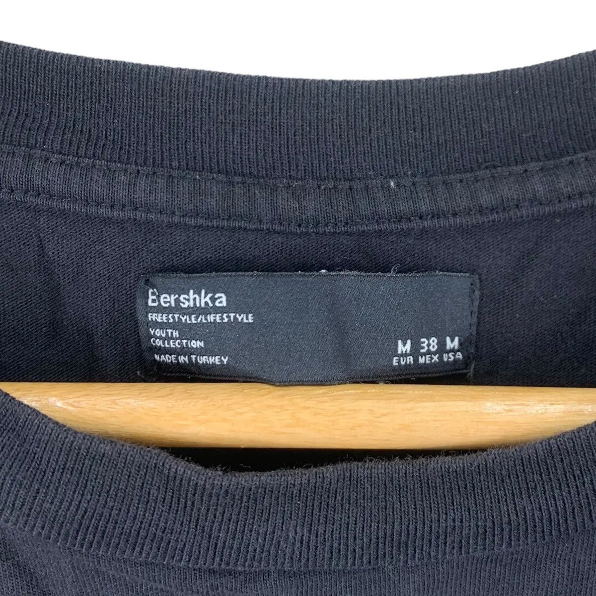 Bershka BERSHKA ERROR #496 Embossed Box Logo Tee Shirt Top Size M / US 6-8 / IT 42-44 - 4 Thumbnail