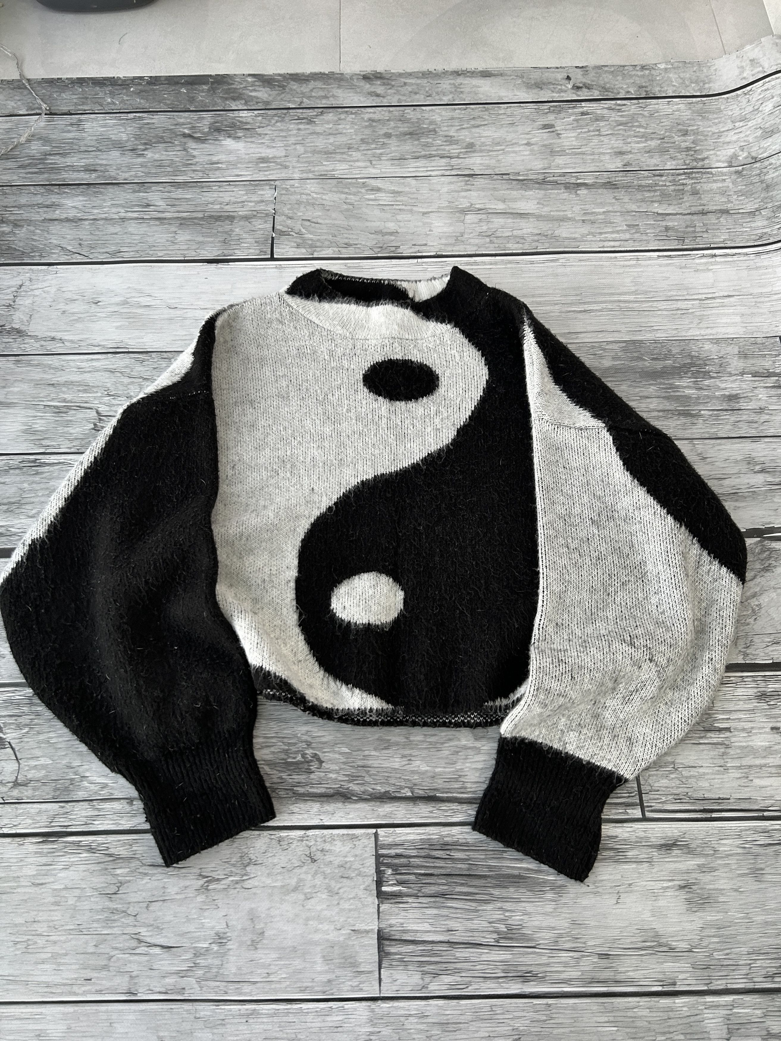 Japanese Brand Vintage Yin Yang Knit Sweater Grunge Y2K Streetwear Style Size US L / EU 52-54 / 3 - 3 Thumbnail