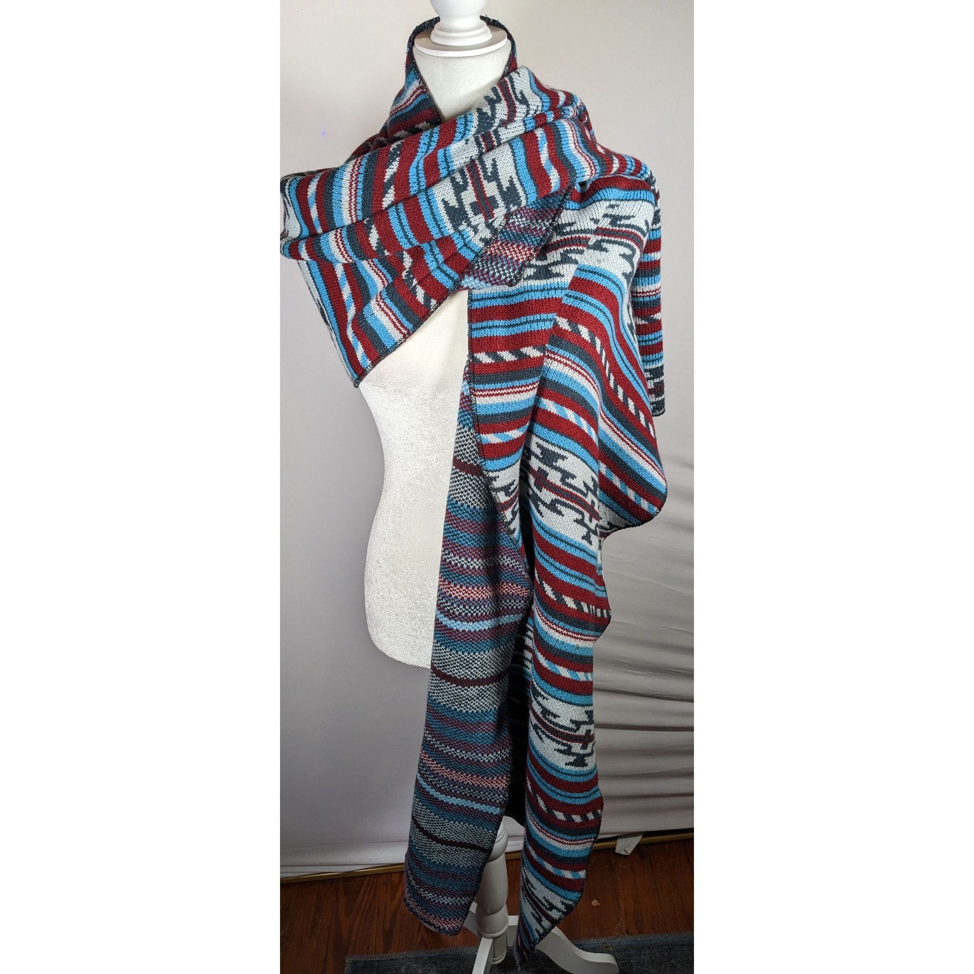 Free People Free People Southwestern/Aztec Print Red And Blue Woven Scar Size ONE SIZE - 6 Thumbnail