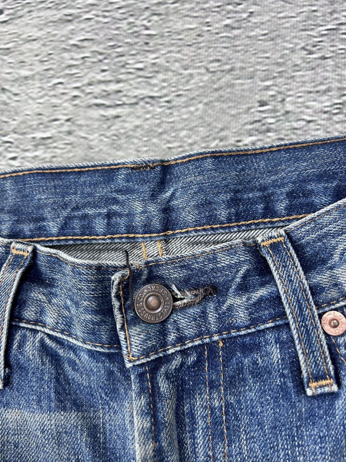 Levi's Vintage Clothing Levis Big E Selvedge Denim Distressed Jeans 505 - 0217 Size US 31 - 5 Thumbnail