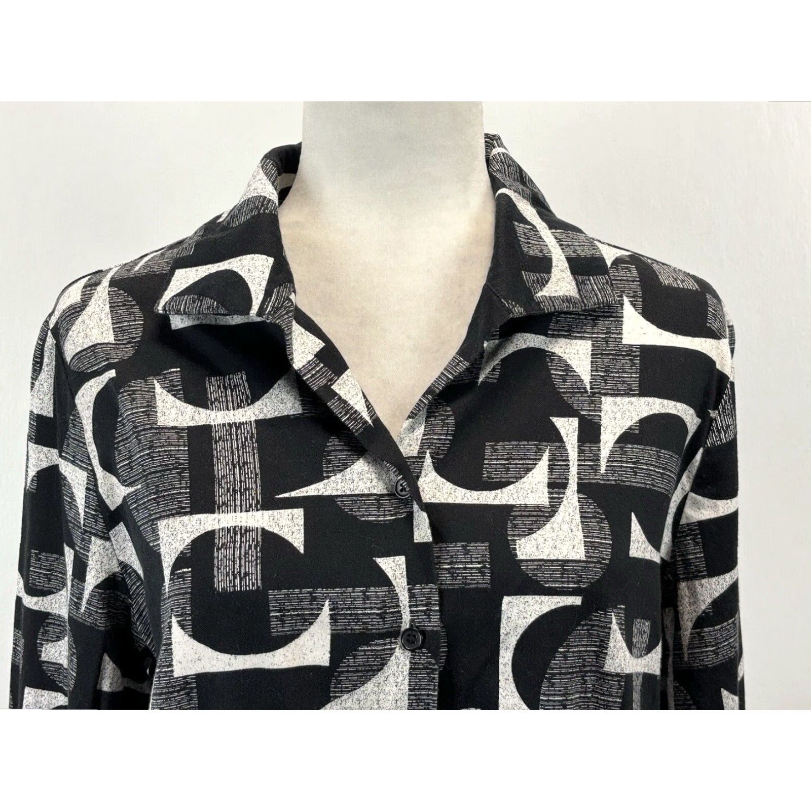 Vintage Chico's Women's Tunic Top Shirt Medium Black Gray Geometric Button Up Cotton Blend Size M / US 6-8 / IT 42-44 - 5 Thumbnail