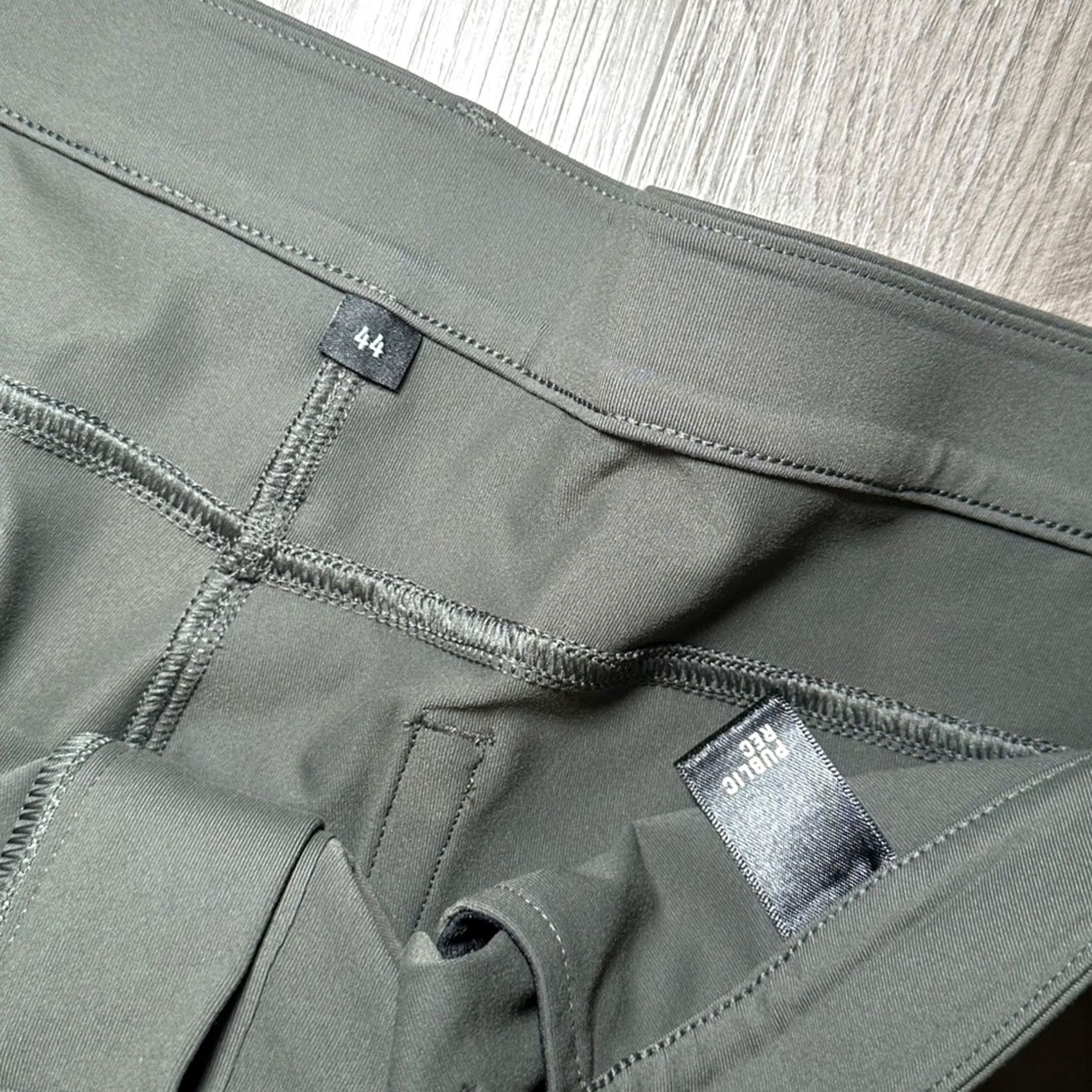 Olive Public Rec Dark Olive Gamechanger Performance Shorts Mens 44 Regular Nylon Spandex Chino 8.25 Inseam 21 Length 14 Rise 12 Leg 15.5 MS9869 Size US 44 / EU 60 - 6 Thumbnail