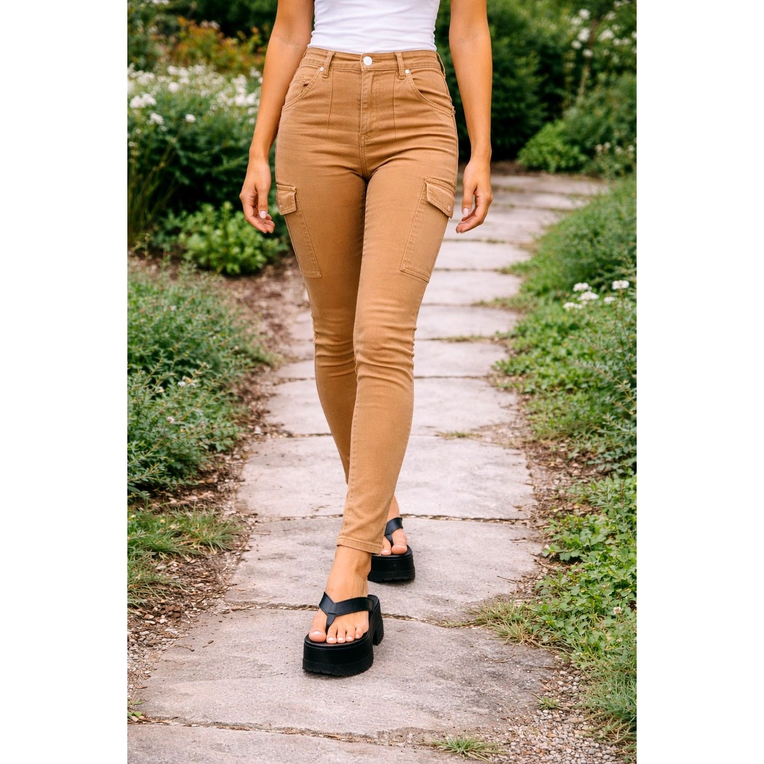 Spanx Spanx Stretch Twill Ankle Cargo Pants Honey Glow M (6/8) Size 29" - 1 Thumbnail
