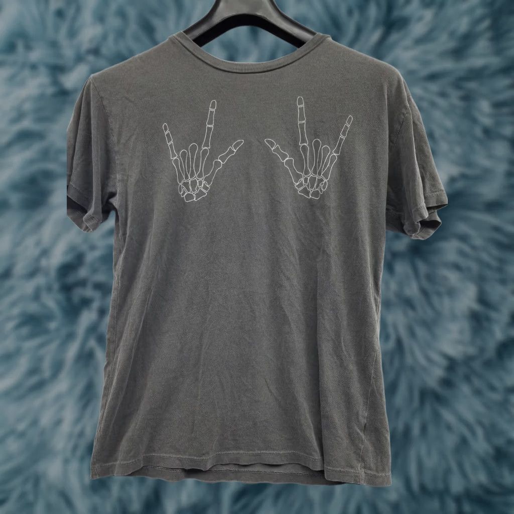 Bones Desert Dreamer Desert Dreamer Gray Crew Neck Short Sleeve T-Shirt Women S Small Gray Bones Graphic Tee Size 28" / US 6 / IT 42 - 1 Thumbnail
